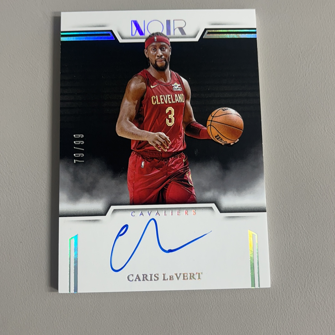 【小牛代拍】2024-25 Noir Caris Levert 诺尔 骑士 卡里斯勒弗特 签字 卡签 99编 银平行 细节如图(威哥)