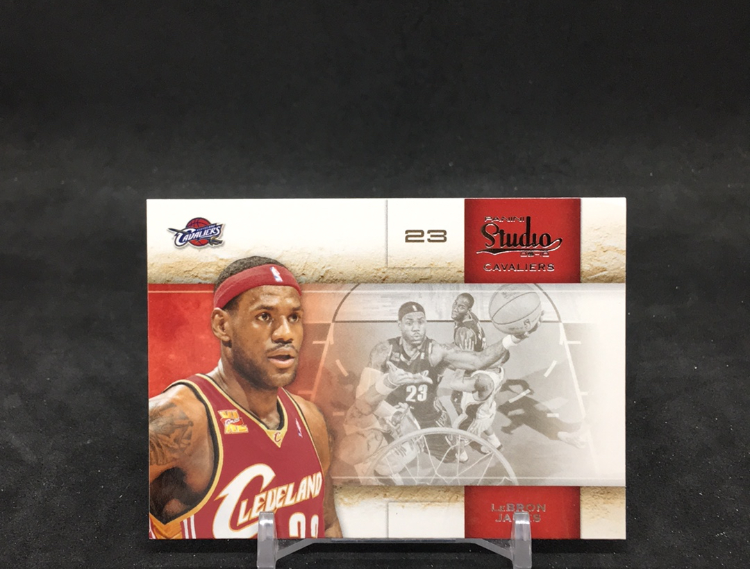 【DC拍卖】11.17 PANINI STUDIO 元年系列 实卡美如画 03白金一代领军人物 现今联盟第一人 LBJ 皇帝 勒布朗 詹姆斯(微瑕)