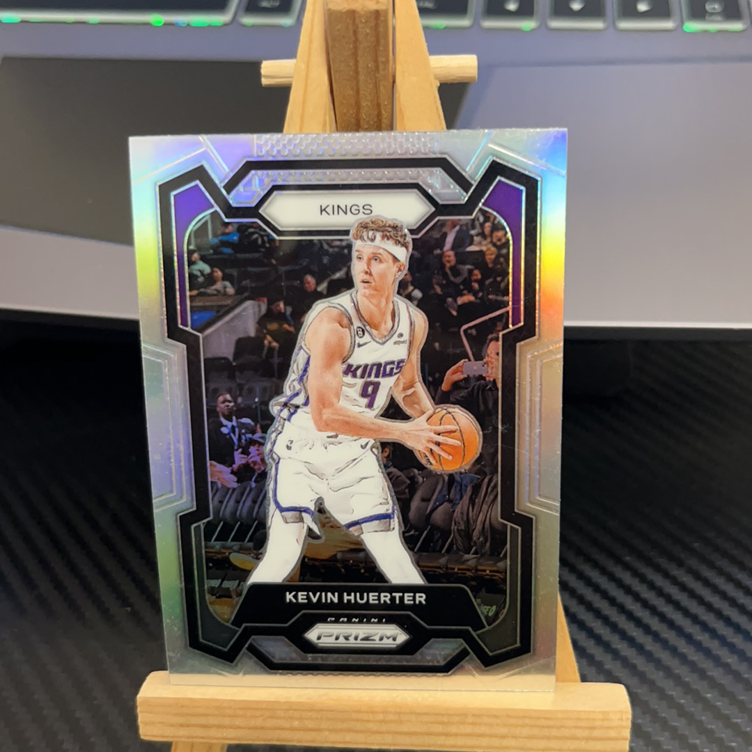 2023-24 Panini Prizm Kevin Huerter 凯文 许尔特 国王 银折 折射 prizm系列 pz 卡品如图 凑图必备 值得收藏!免费代卖!