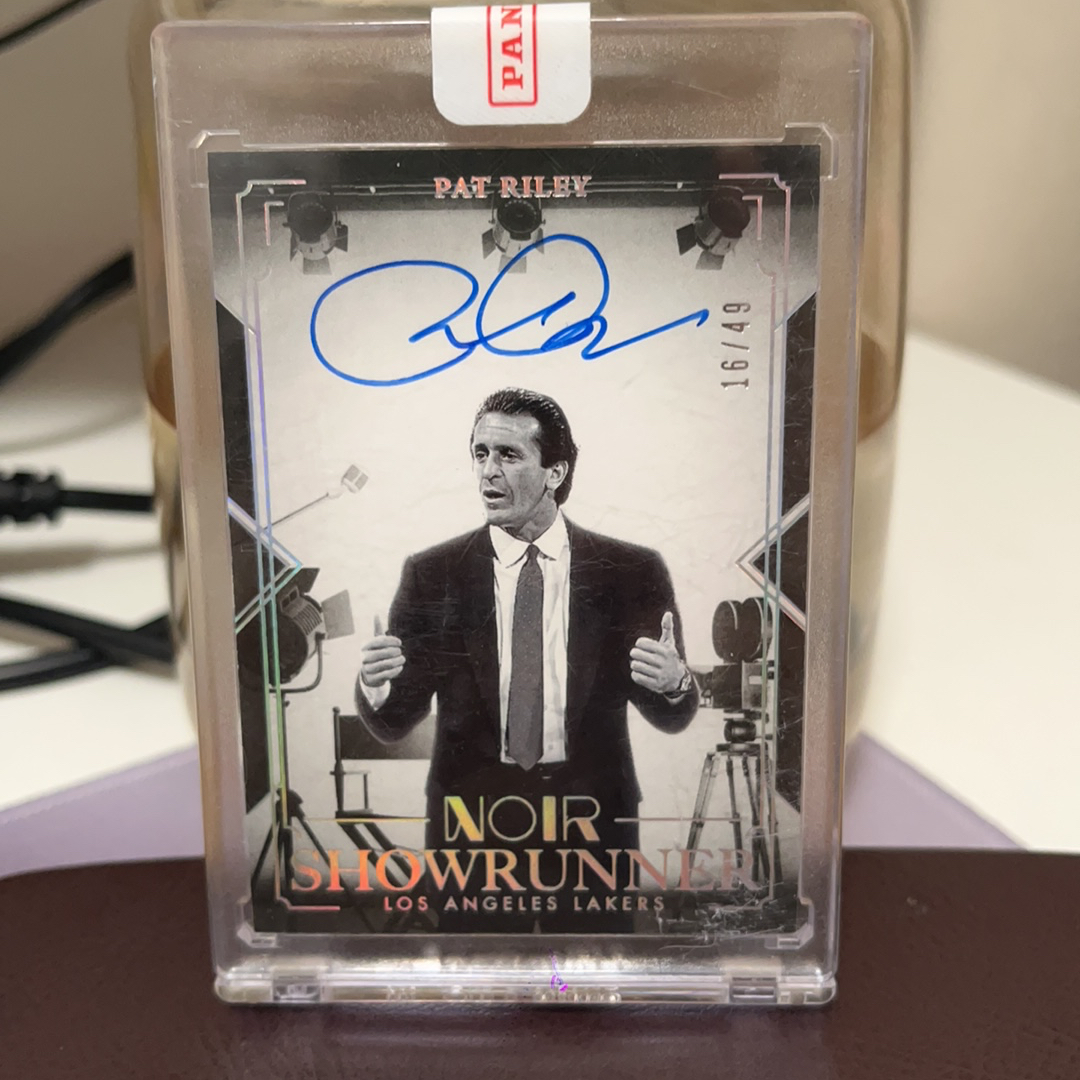 2024-25 Panini Noir Pat Riley 帕特 莱利 诺尔 签字 卡签 墨迹完美 49编 湖人名宿 教练 实物精美 稀有卡 原封砖 如图