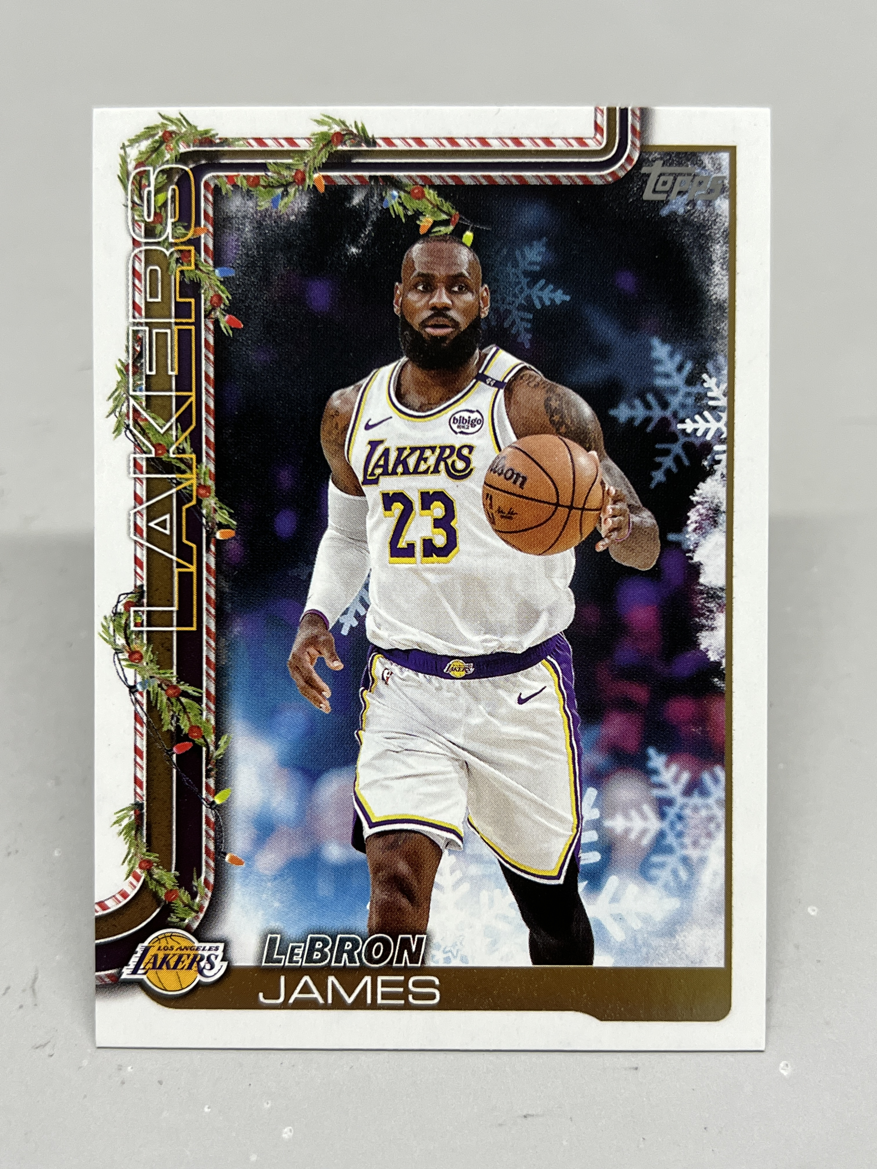 2025 Topps Holiday Lebron James【挂机拍卖】湖人 詹姆斯 小皇帝 base 假日 圣诞节 #119 卡品如图 收藏 凑套
