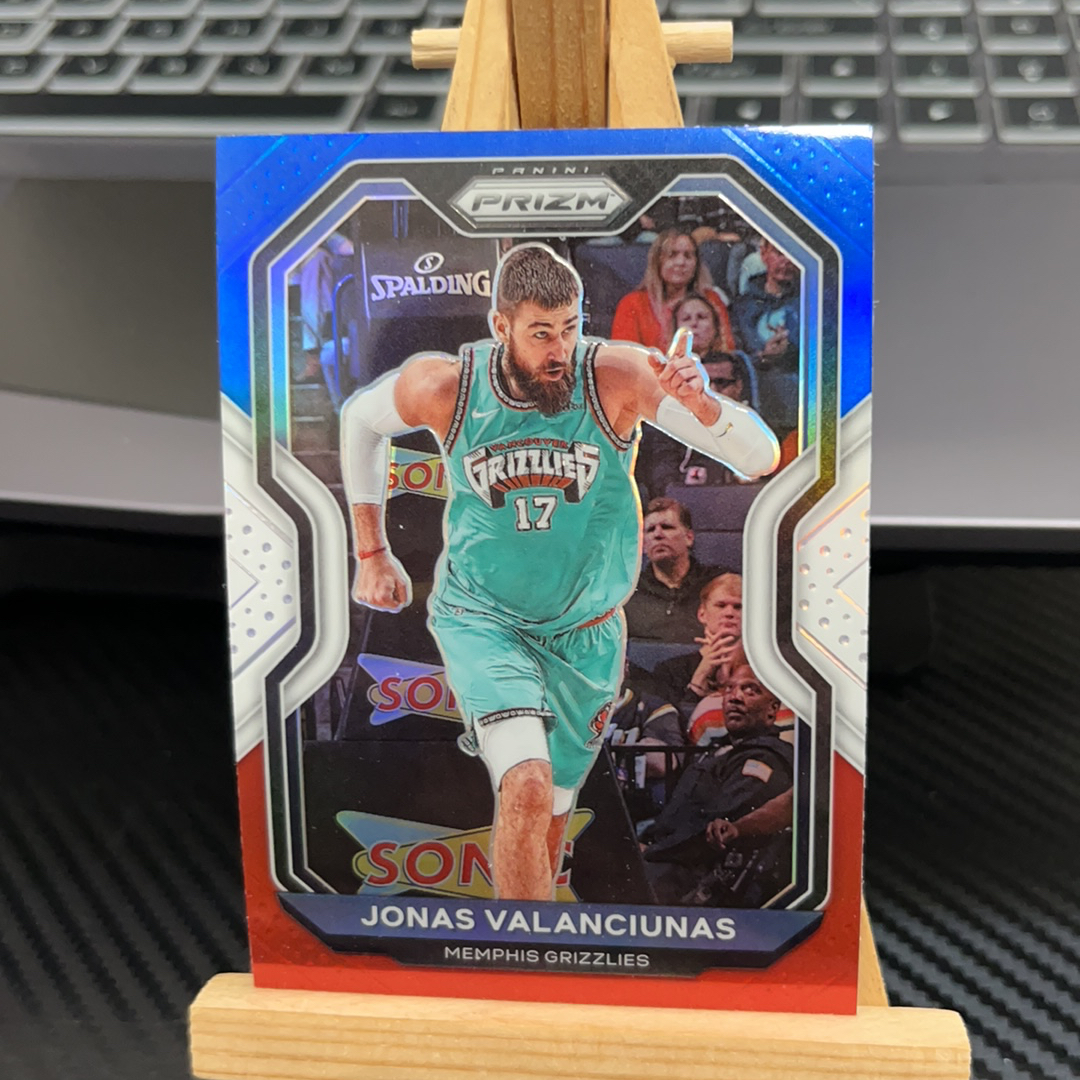 2020-21 Panini Prizm Jonas Valanciunas 瓦兰 丘纳斯 灰熊 三色折 折射 prizm系列 pz 卡品如图 瑕疵看图 看图 看图 ！凑图必备 值得收藏.