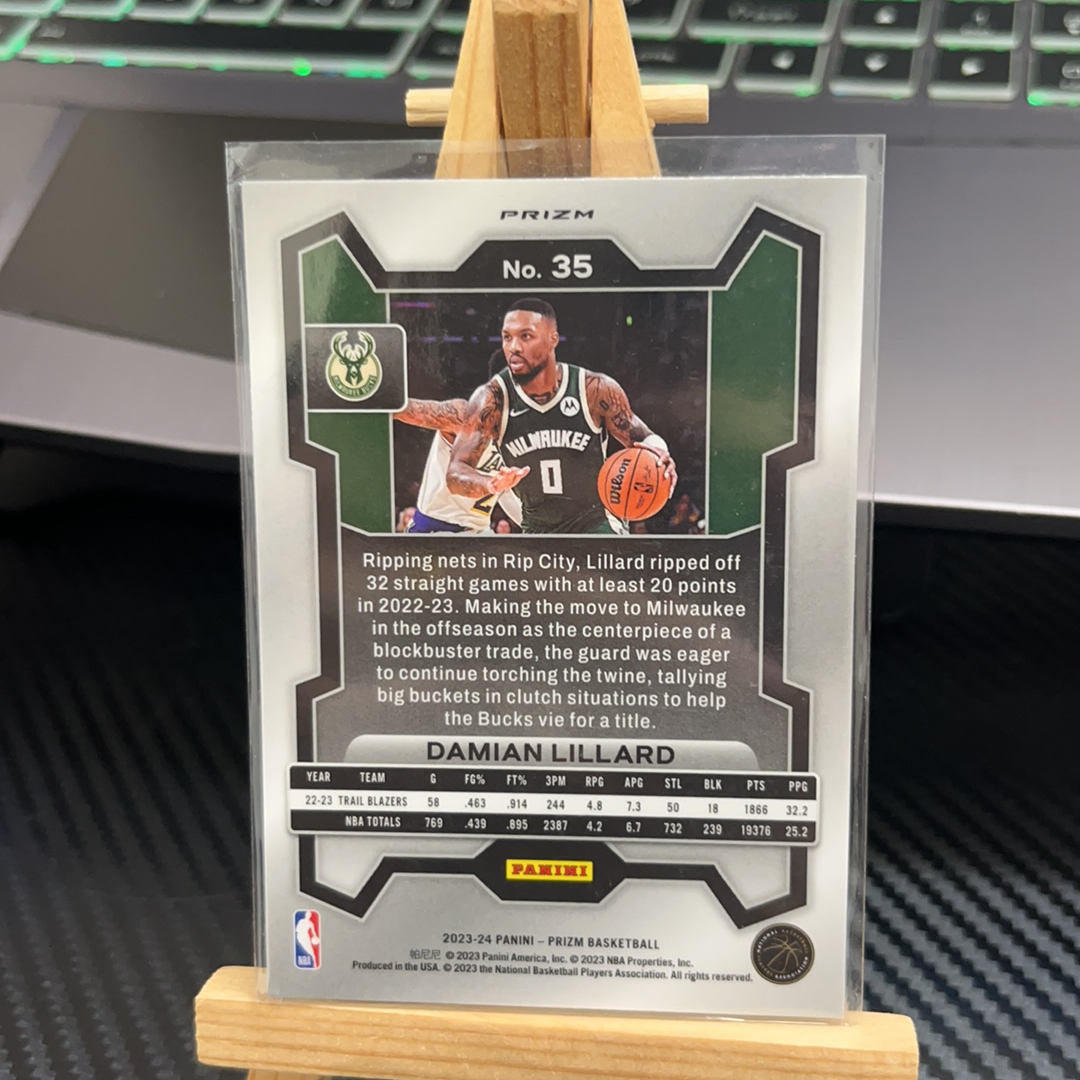 2023-24 Panini Prizm Damian Lillard 达米安 利拉德 雄鹿 银折 折射 prizm系列 pz 卡品如图 凑图必备 值得收藏!免费代卖!