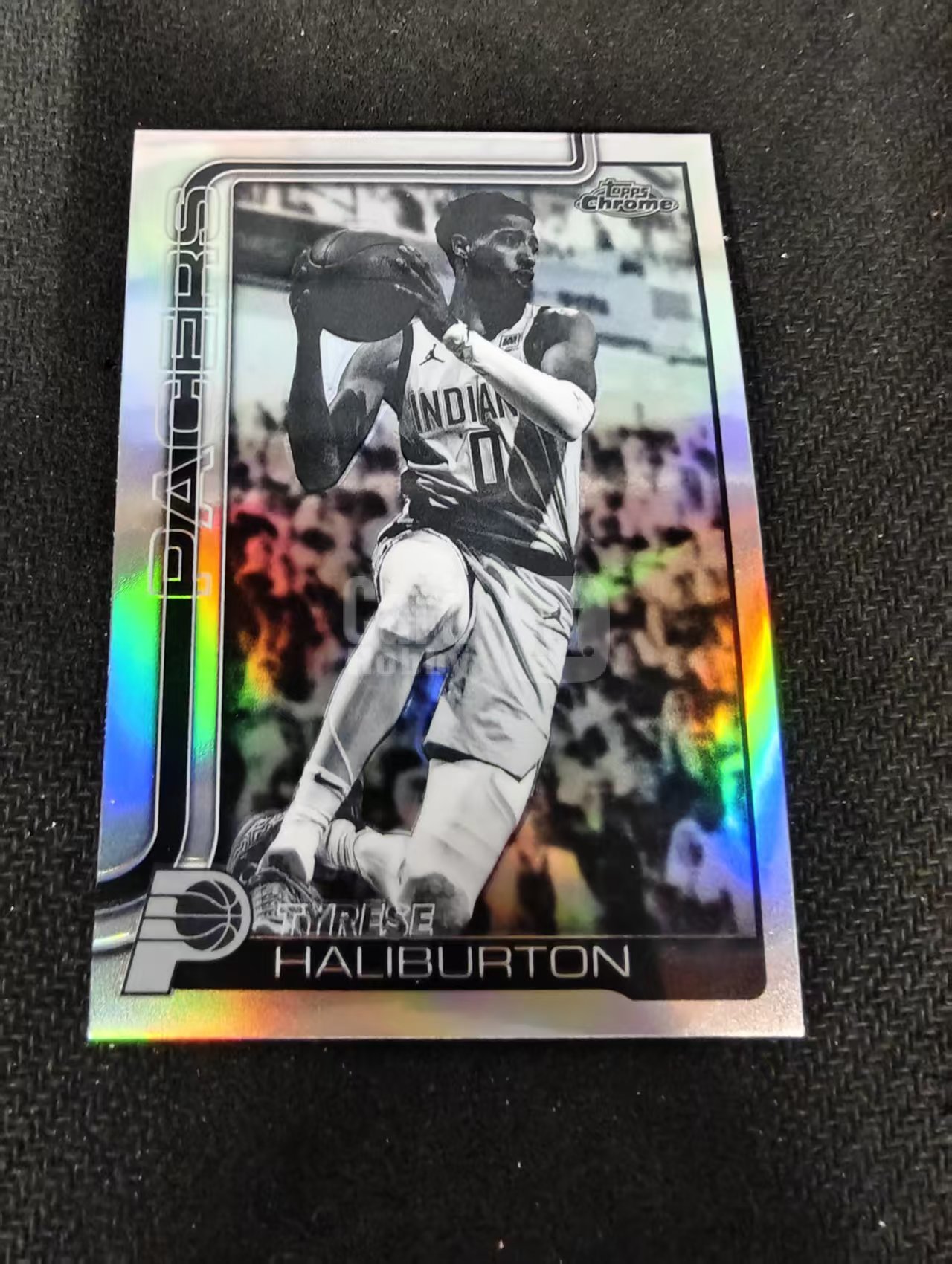 2026 Topps Chrome Update Tyrese Haliburton 泰瑞斯 哈利伯顿 步行者 黑白折 TCU 划痕 边角瑕疵 #18