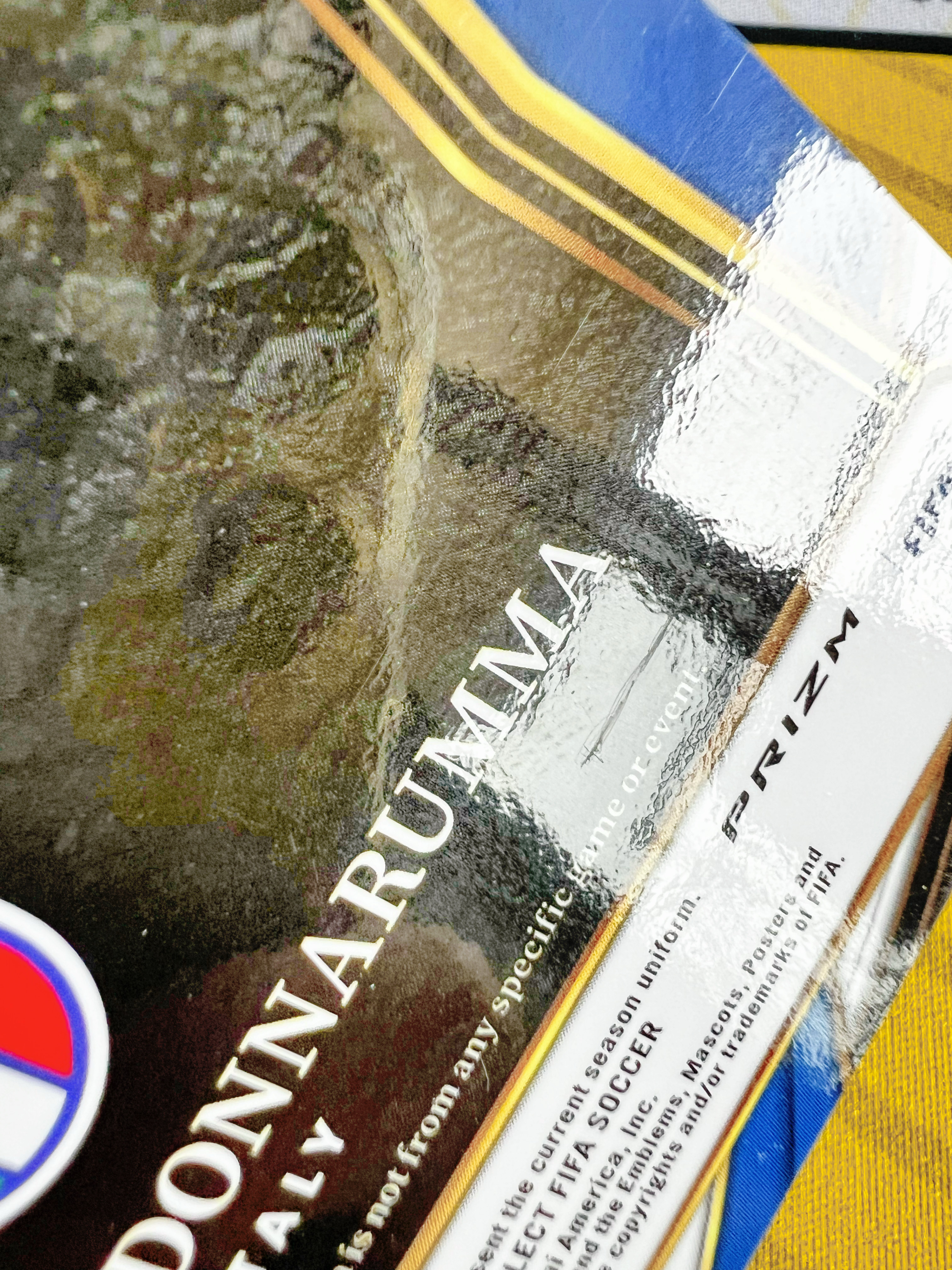 【顶尖卡社】 2024-25 Select Gianluigi Donnarumma FIFA 意大利 多纳鲁马 球衣物料 银折 详情看描述 瑕疵如图【LIUN】