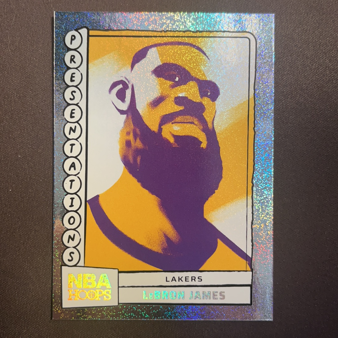 2024-25 Panini Hoops LeBron James 【肥猫代卖】L03L 湖人 勒布朗 詹姆斯 小皇帝 大头 漫画 特卡 碎闪折 折射 大比例 SSP 卡品如图