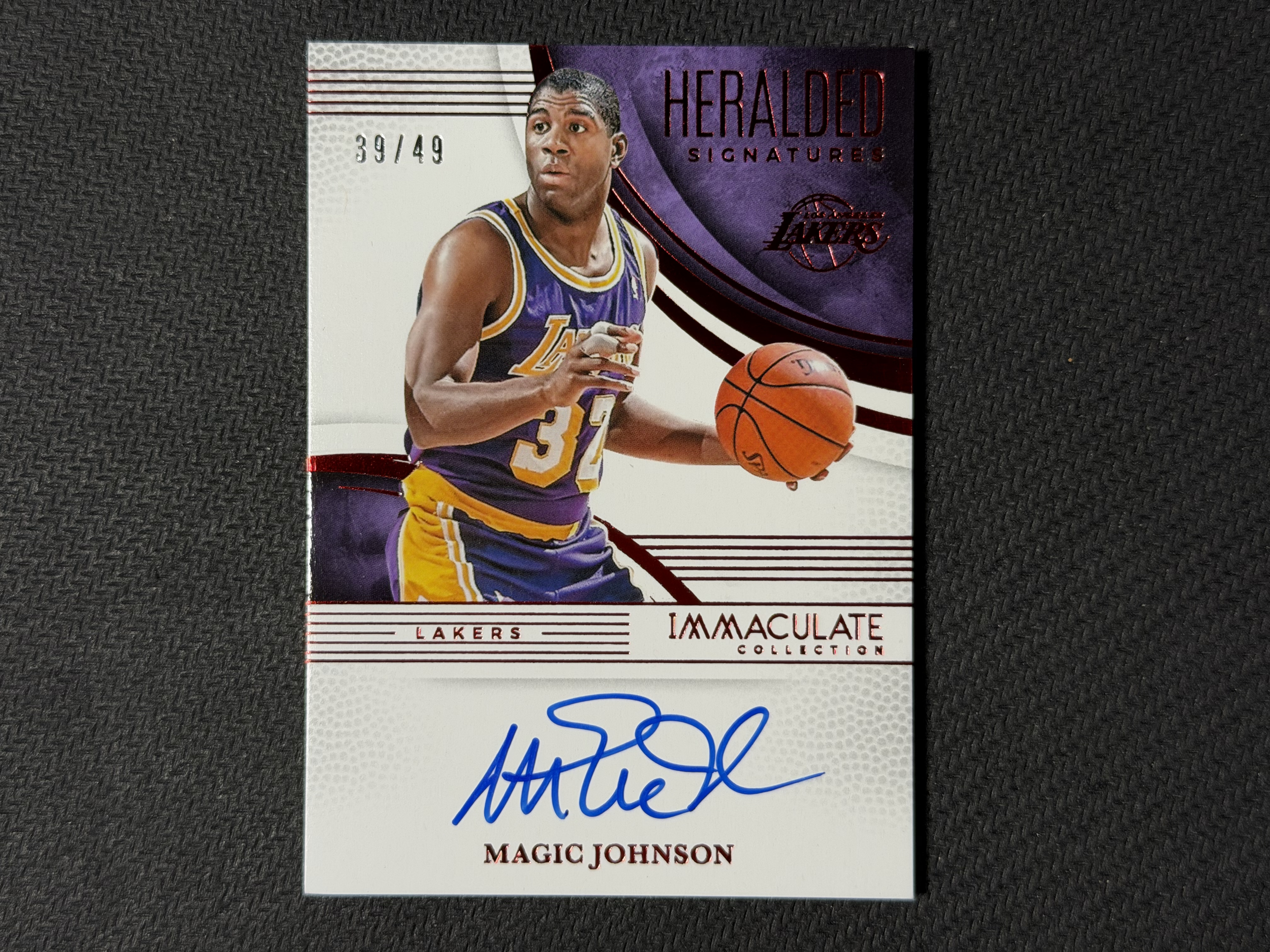 2024-25 Panini Immaculate Magic Johnson 🤞不顶价 不做价🤞IMM 湖人 魔术师 约翰逊 39/49编 红平行 签字卡签 传奇名人堂 名宿 轻印轻白边