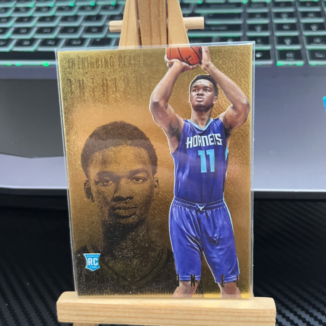 2013-14 Panini Intrigue Noah Vonleh RC 诺阿 冯莱 黄蜂 新秀 折射 阴谋系列 卡品如图 凑图必备 值得收藏!免费代卖!