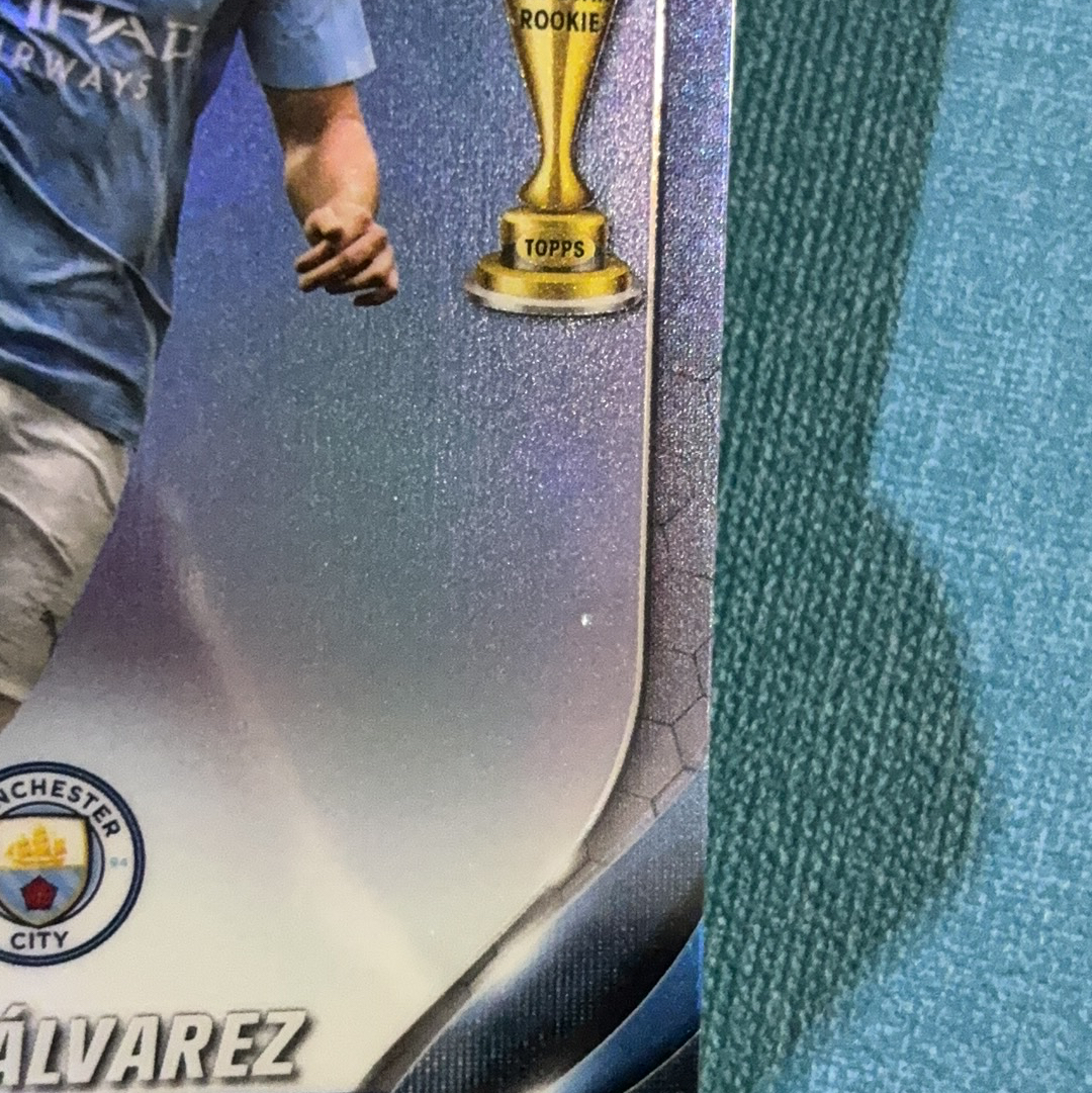 2023-24 Topps Chrome 欧战 Julian Alvarez 小蜘蛛 阿尔瓦雷斯 02/99编 蓝折 曼城 马德里竞技 马竞 卡品如图 CJX