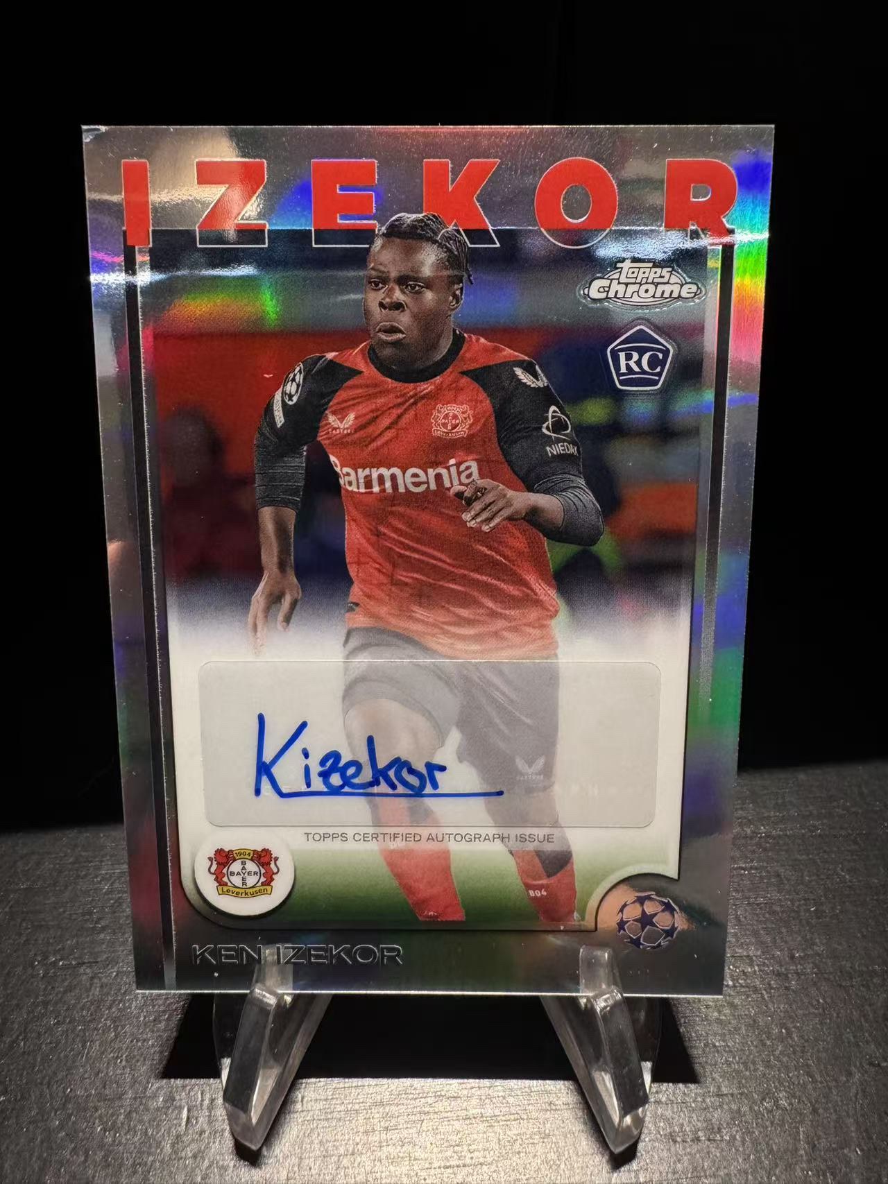 龖2024-25 Topps Chrome Ken Izekor RC 欧冠TC 德国 勒沃库森 肯 伊泽科尔 新秀 签字 银折 最年轻出场纪录 卡品如图 收藏必备 MJ002M