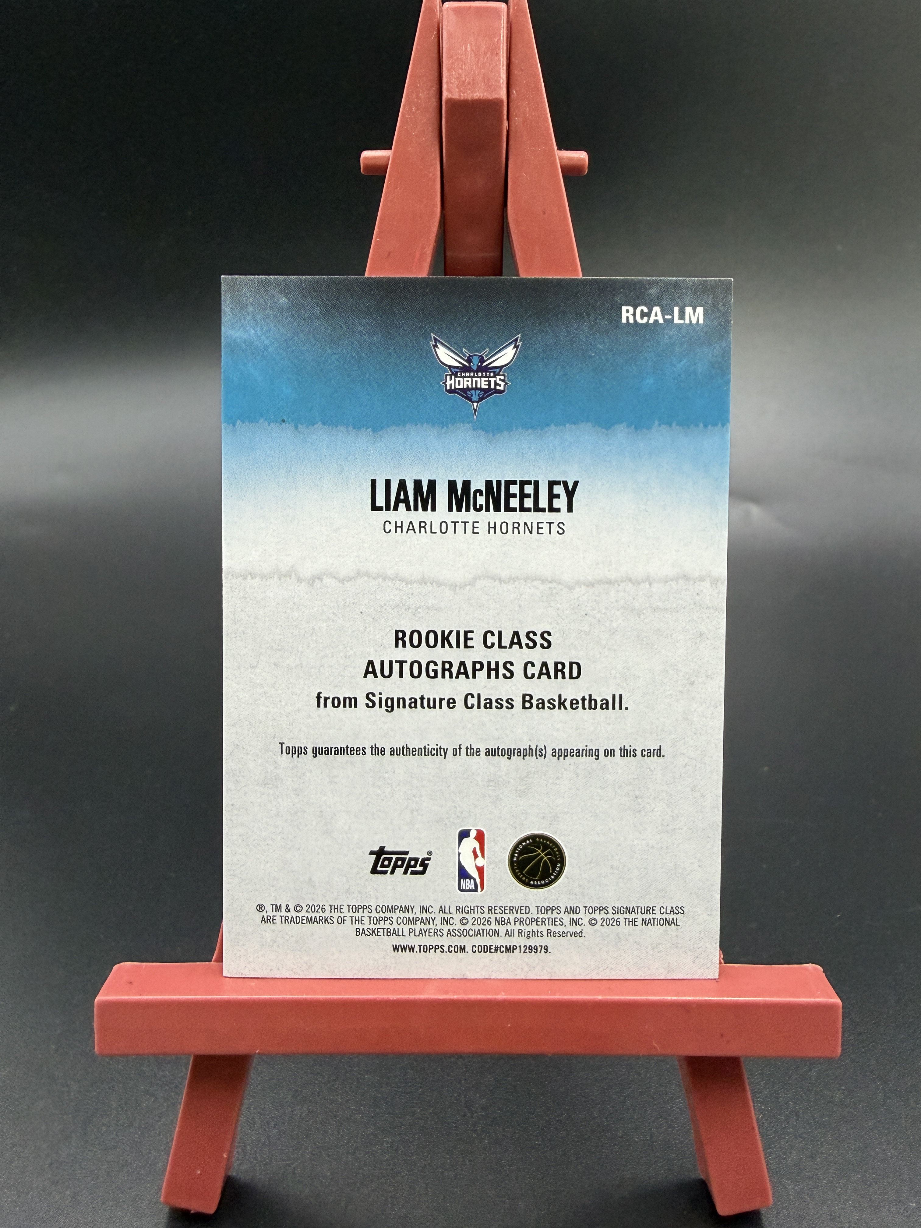 【西子拍卖】 2026 Topps Signature Class Liam McNeeley RC新秀 利亚姆 麦克尼利 签字 橙折 折射 09/25编 黄蜂 卡品如图 XZ86