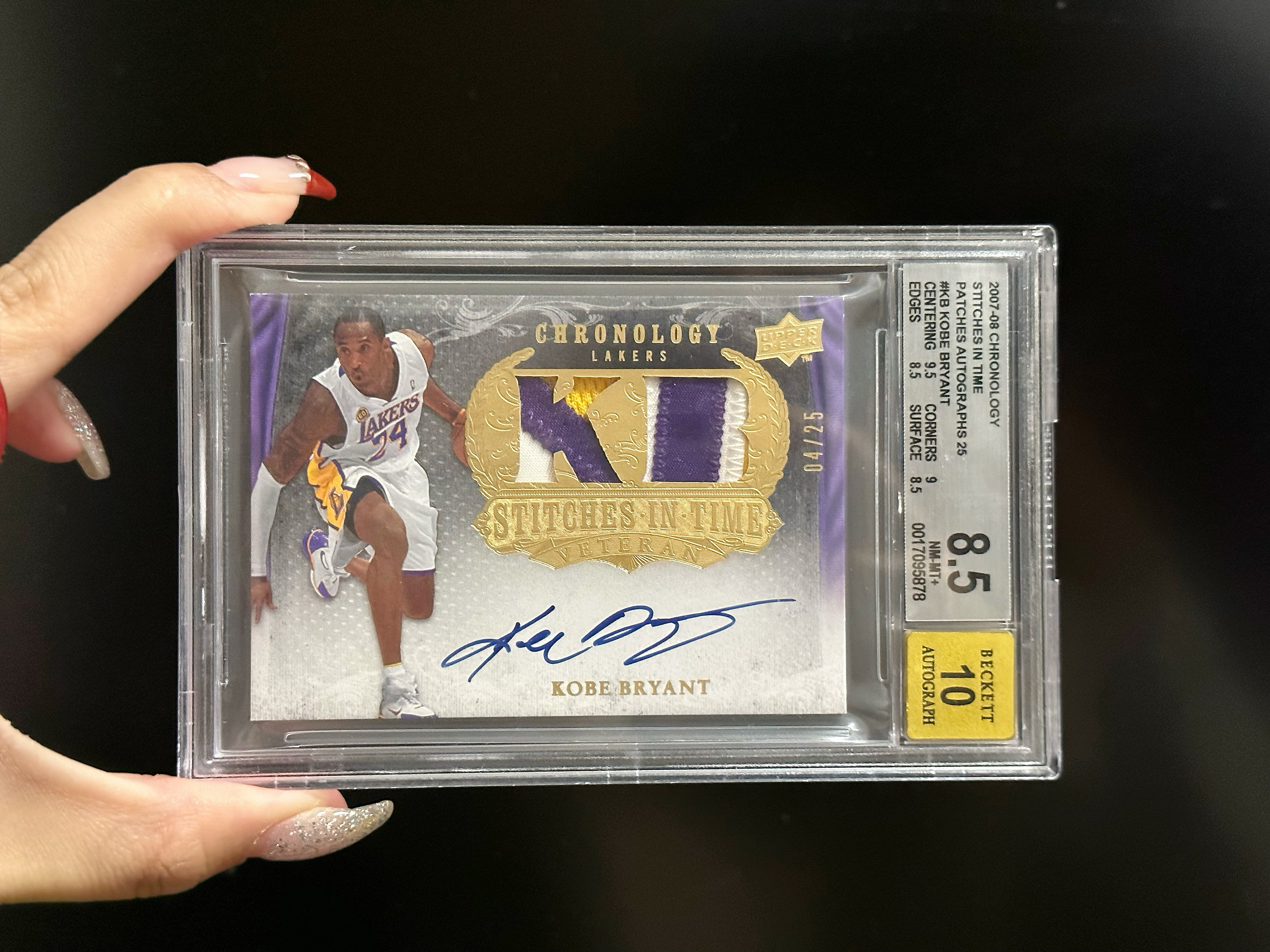 2007-08 Upper Deck Chronology Kobe Bryant 湖人 科比 老大 /25編 同名切割 雙窗‘KB’超暴力三色親穿球衣 PA簽字卡 卡簽 BGS 簽字10分 頂級好卡