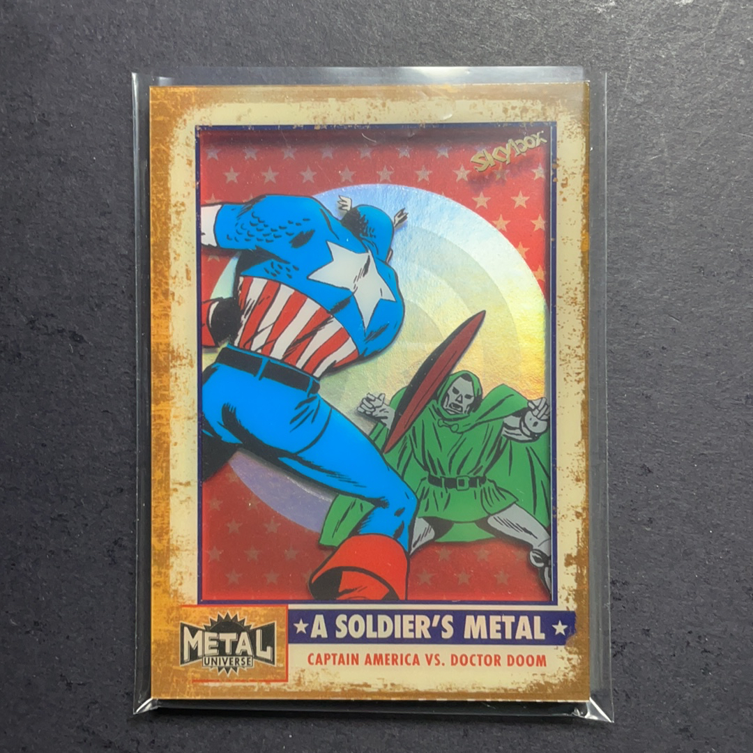 2024 SkyBox Marvel (MCU) 复仇者联盟 美国队长vs毁灭博士 大比例插放 箱货 战士的徽章沙盒特卡 序号SM12 2024 UD漫威漫画Metal Universe复联系列