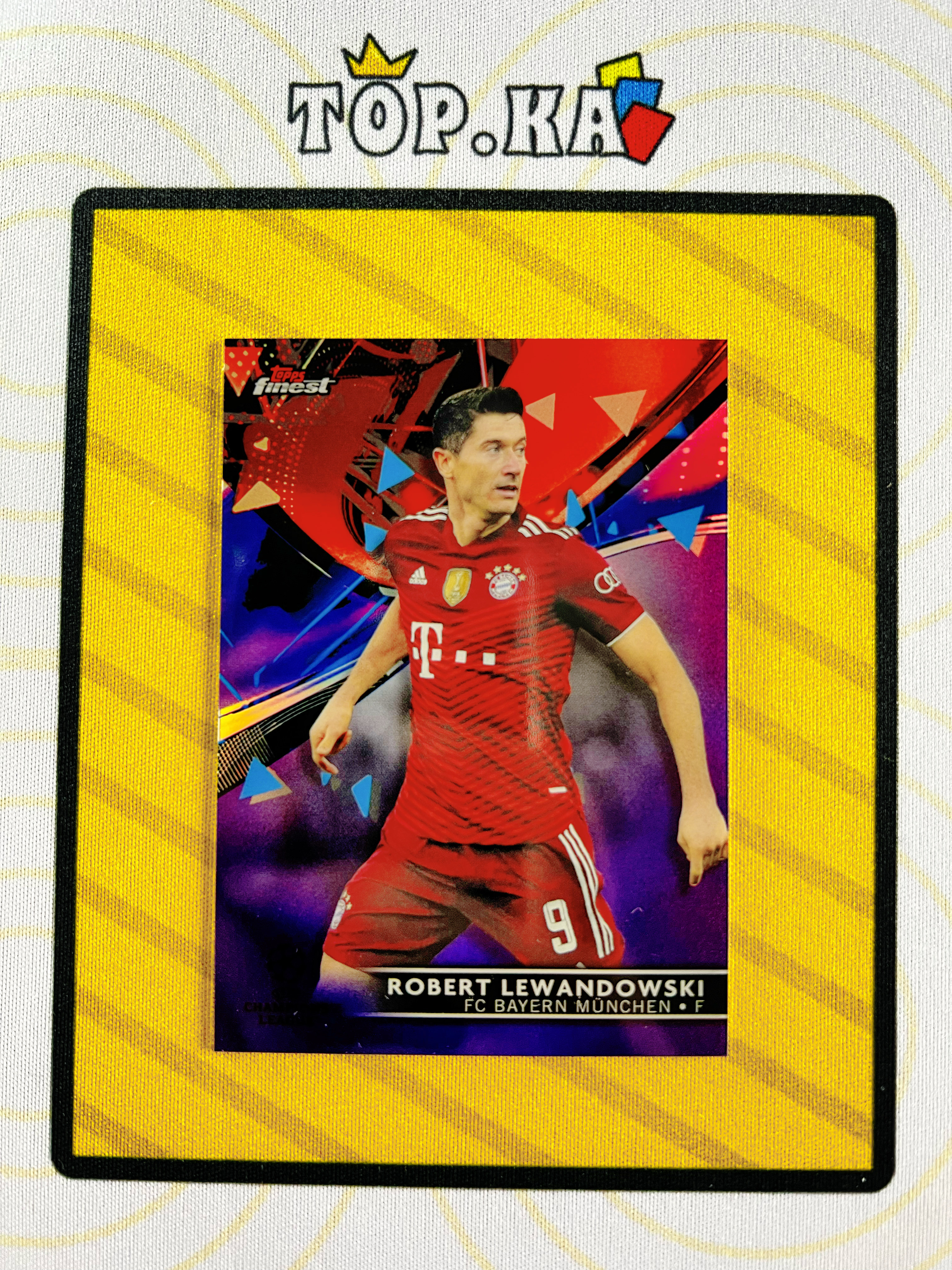 【顶尖卡社】2022 Topps Finest Robert Lewandowksi 罗伯特·莱万多夫 185/299编 紫折 折射 拜仁 巴萨 欧冠 详情看描述 卡品如图【LIUN】