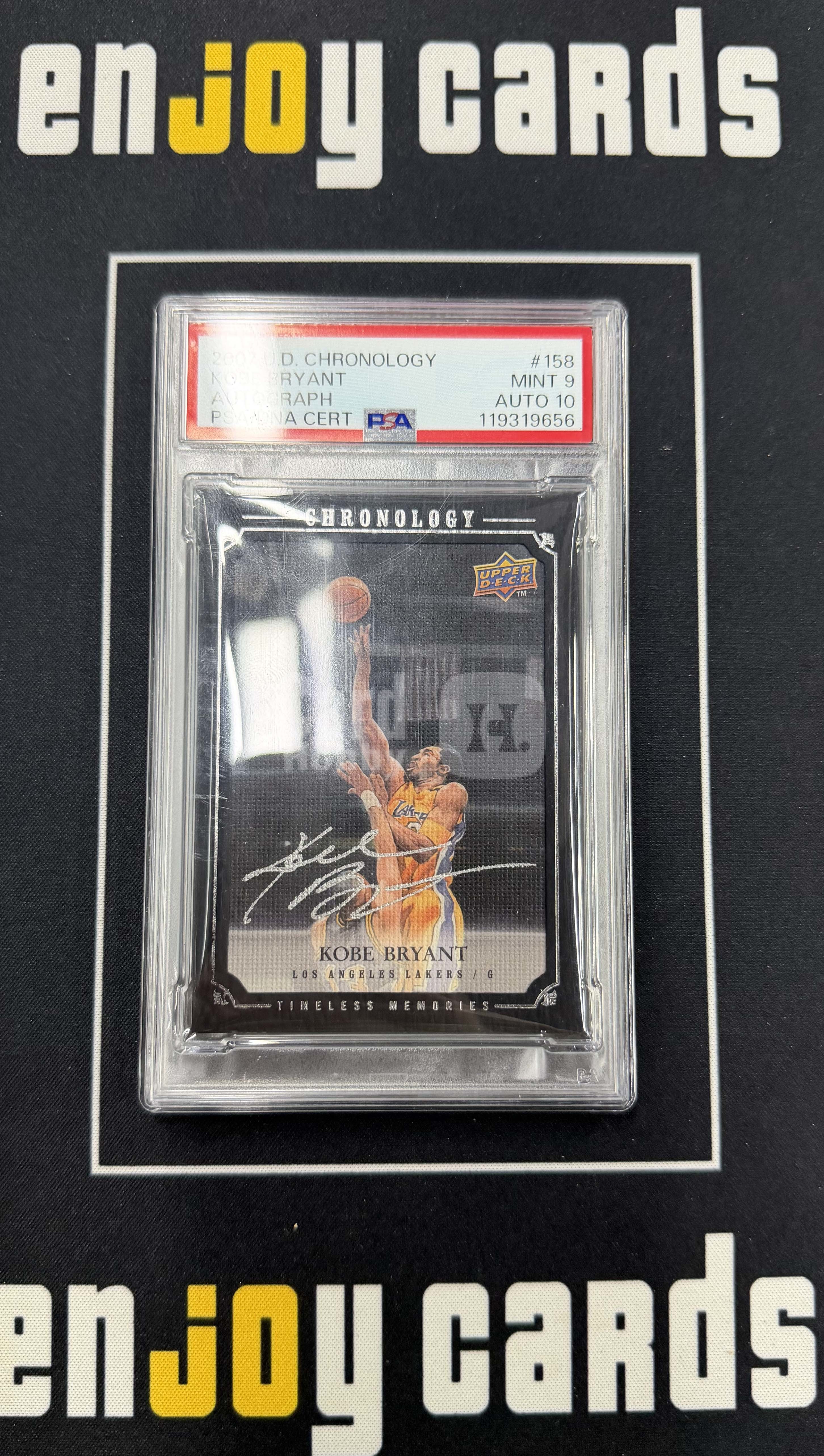 2007 Upper Deck Chronology Kobe Bryant RC 【EC代卖】 湖人 科比 布莱恩特 UD 油画 画布 时刻签 银笔签 卡签 签字 37/99编 PSA9/10 Z总