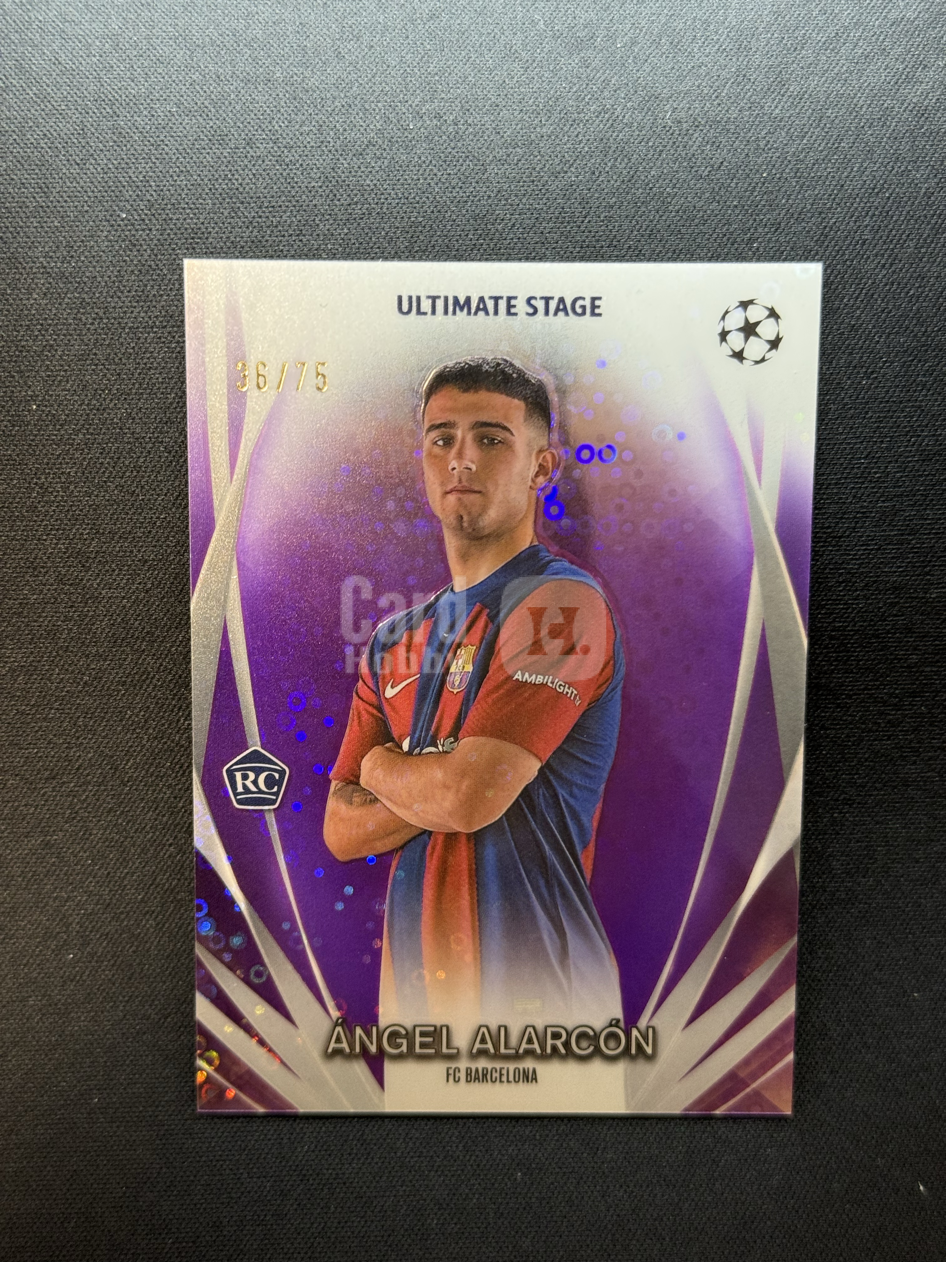 2023-24 Topps UCC Ángel Alarcón RC 【小贝代拍】欧战 UCC 巴萨 新秀 阿拉尔孔 终极舞台特卡 紫折 /75编 瑕疵如图 拍前看描述 H MFC