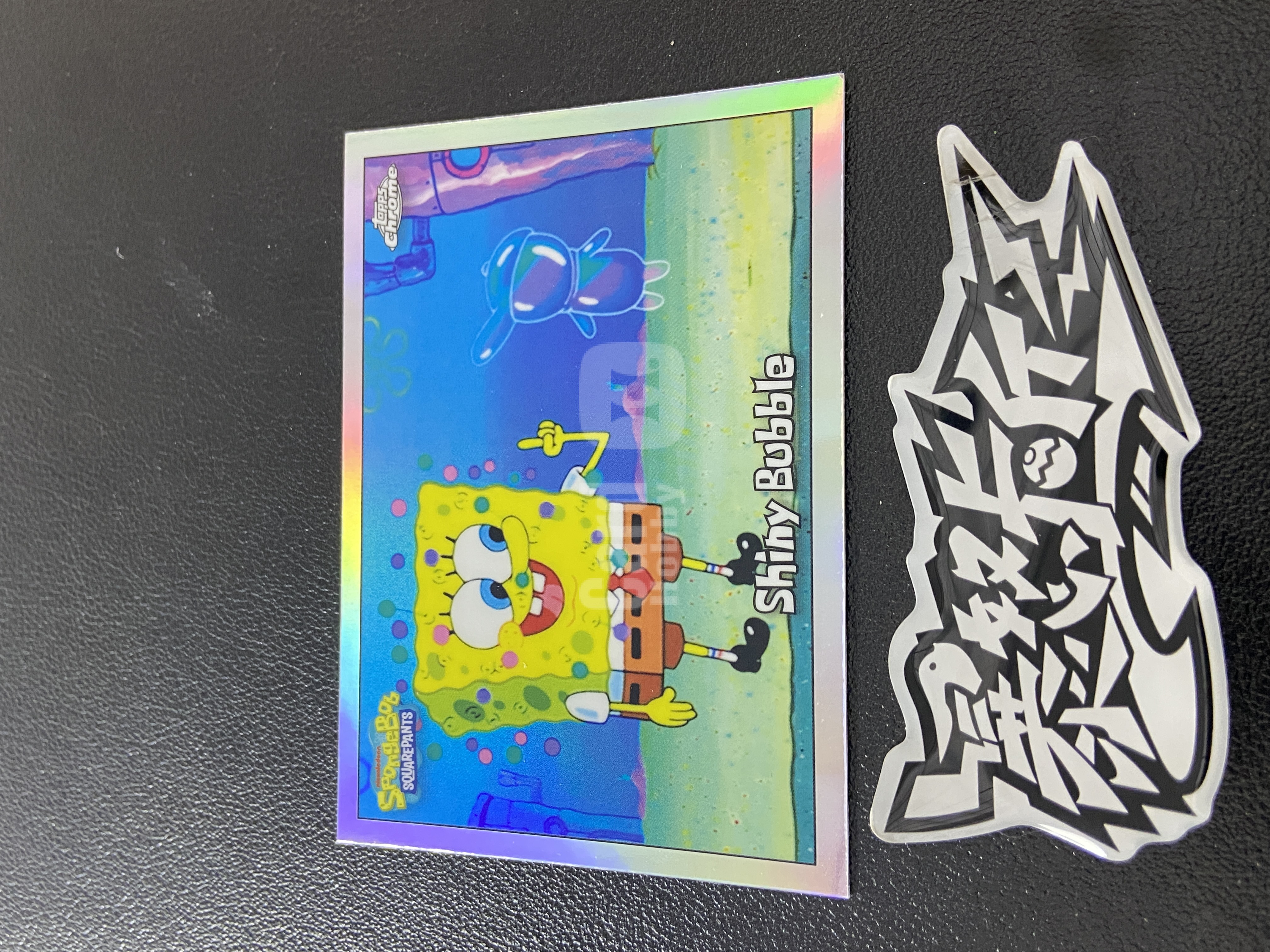 【暴怒代卖】2025 Topps Chrome 海绵宝宝 SpongeBob 25周年 元年 TC Shiny bubble 海绵宝宝 剧情卡 银折 收藏必备 瑕疵如图｜暴怒汤白F6