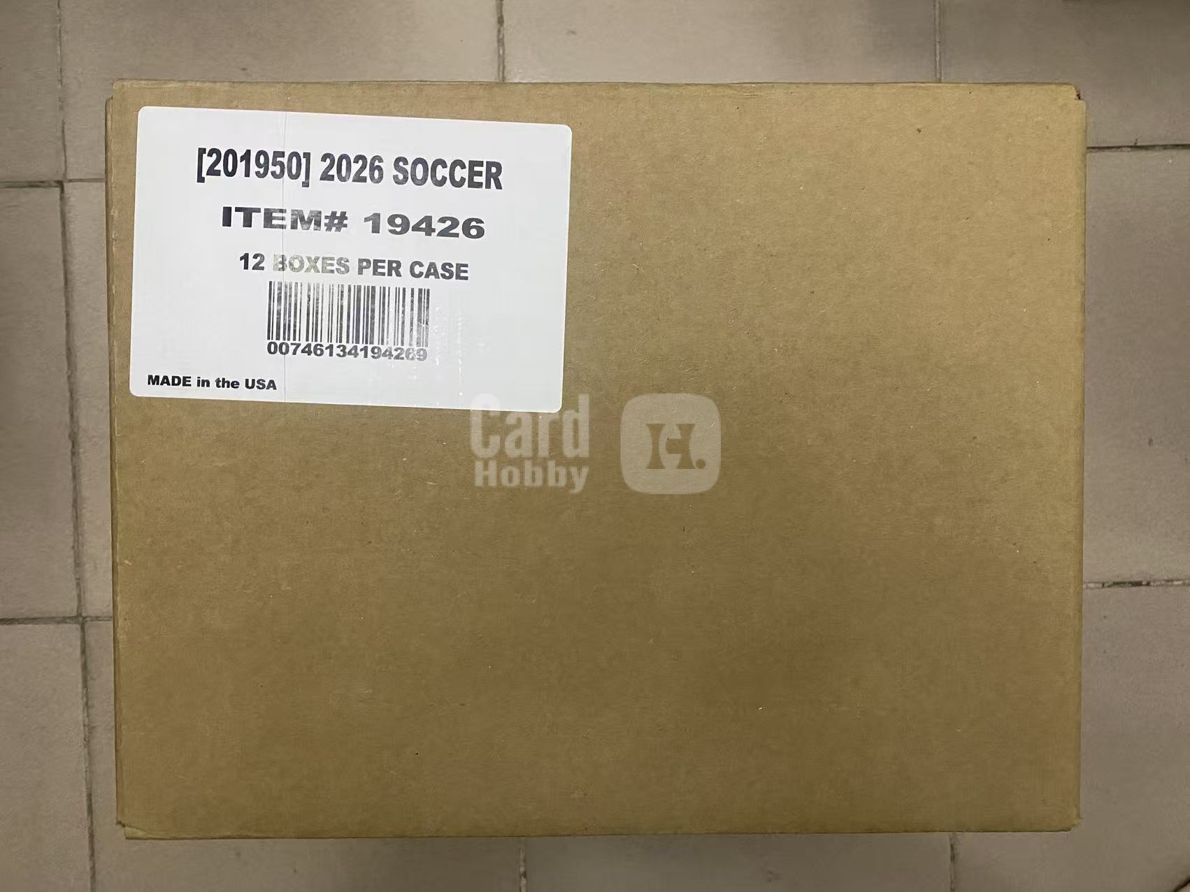 【扒卡拍卖 拍前请看描述】2026 Panini Prizm World Cup 世界杯PZ Hobby 单箱 寻找梅西C罗亚马尔姆巴佩登贝莱奥利塞贝林厄姆莫拉等好人新秀带编折射大比例签字！ 箱况如图 到付发出！ 箱箱0927BK02