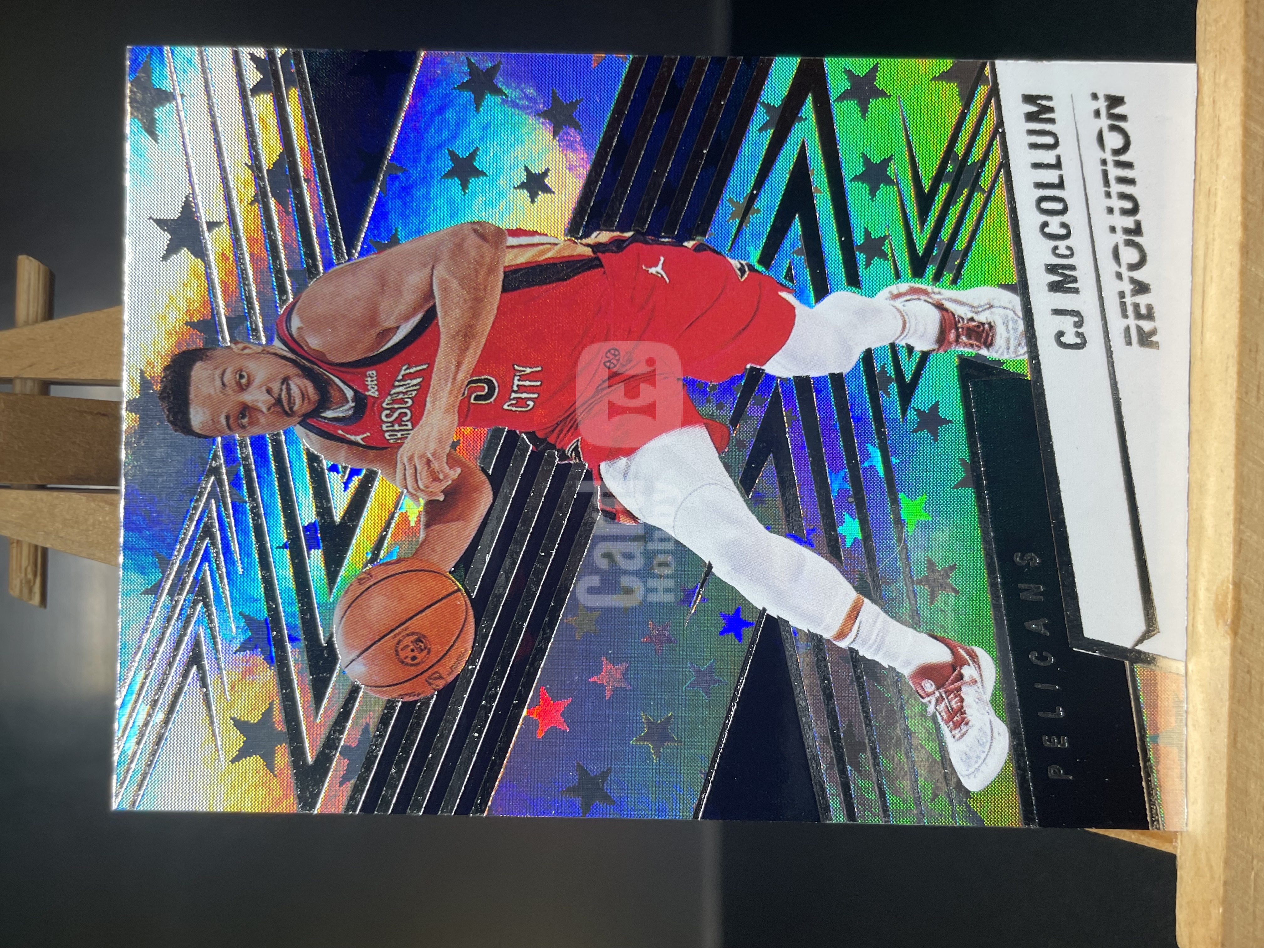 (A7) 2024-25 PANINI 革命系列 折射  CJ 麦科勒姆  鹈鹕   近期大热球星  收藏凑套必备  卡品如图 ！！！