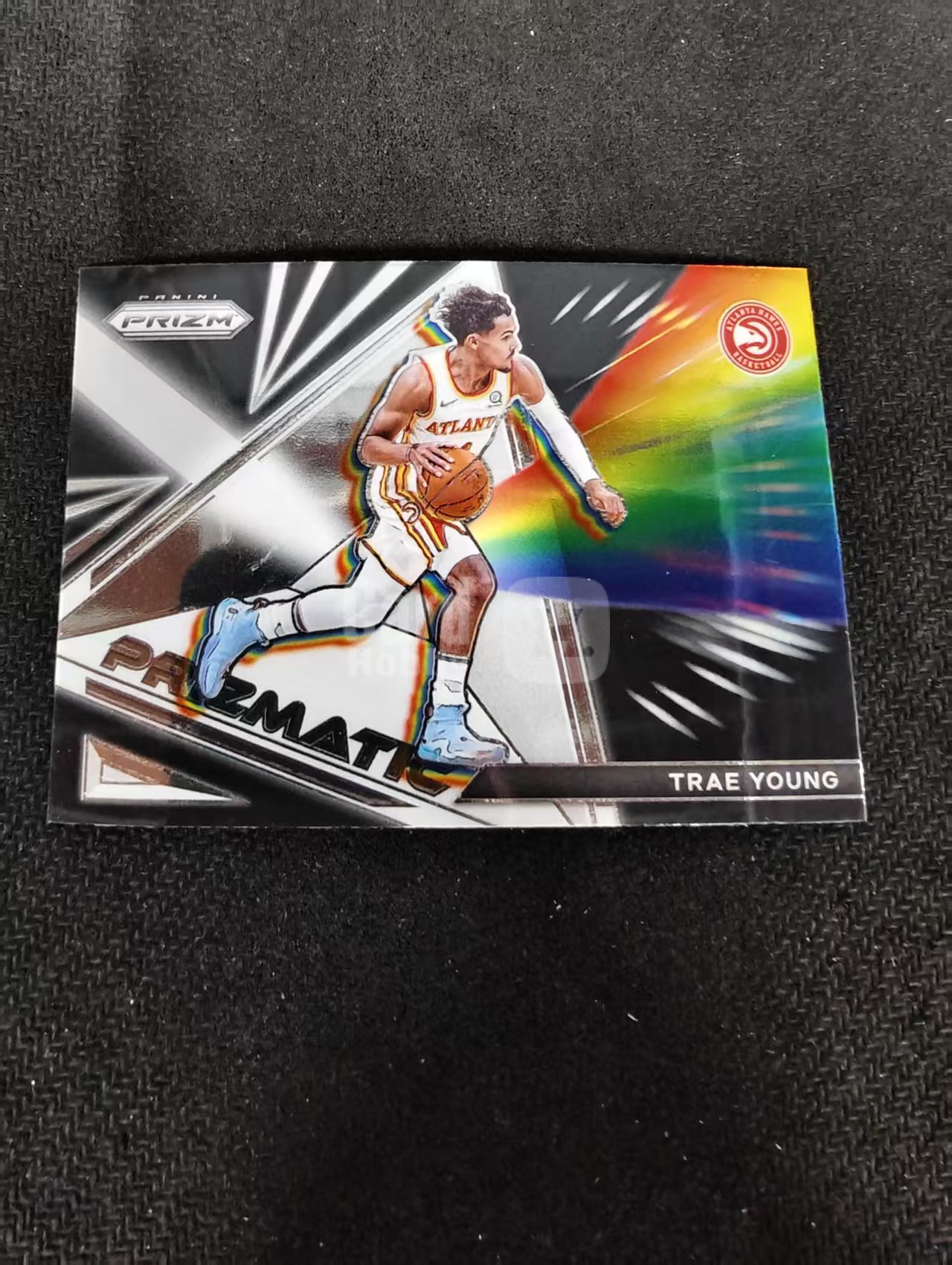 【可合并,不累计】2021-22 Panini Prizm Trae Young 特雷杨 老鹰 Prizmatic 特卡 不保卡品 介意勿拍 #17