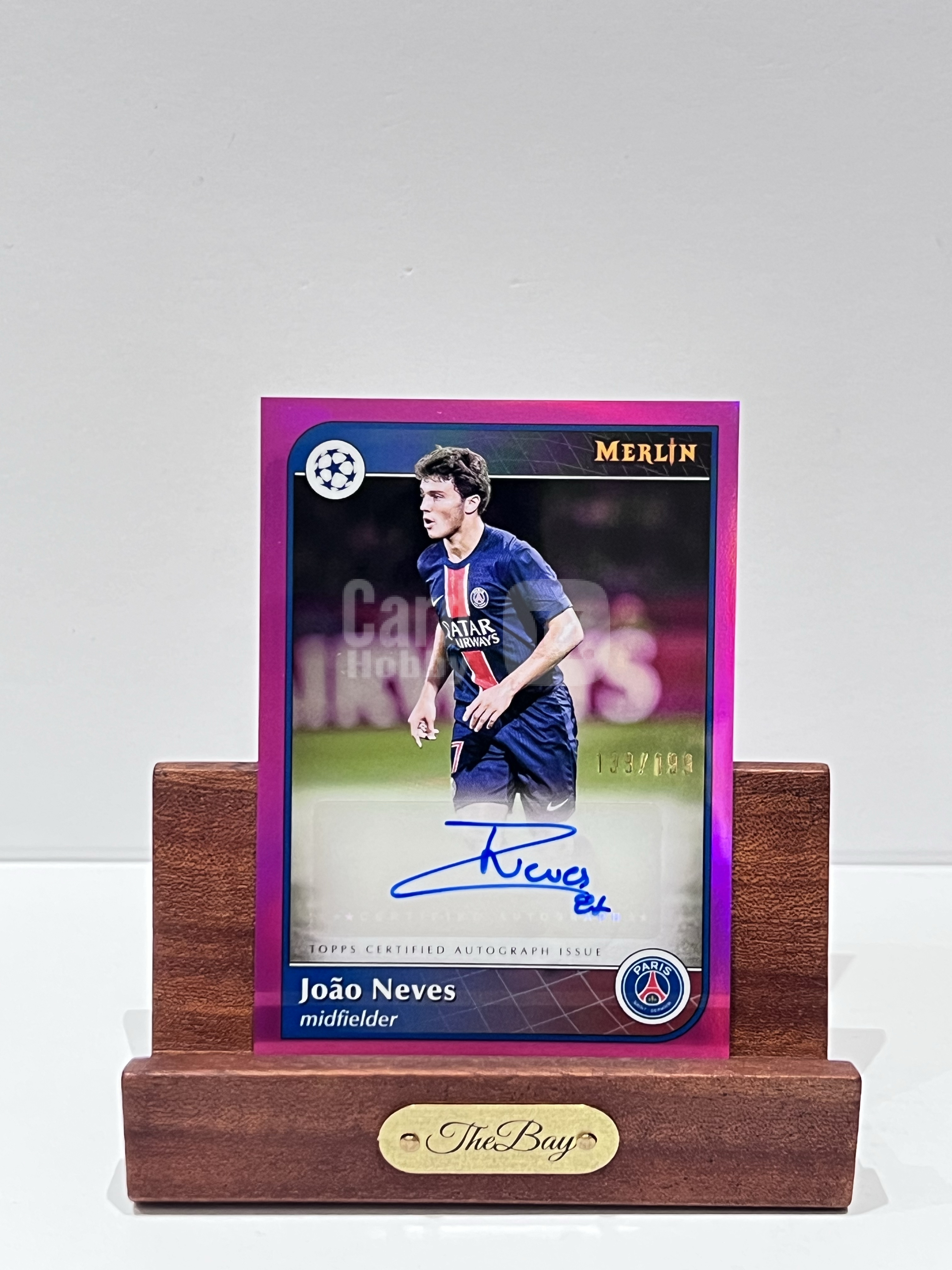 2024-25 Topps Merlin Chrome Joao Neves【湾区拍档代卖】欧冠 梅林 若昂 内维斯 /199编 粉折 折射 签字 粉折签 巴黎圣日耳曼 大巴黎 本菲卡 葡萄牙 欧冠冠军 卡品如图 HRd