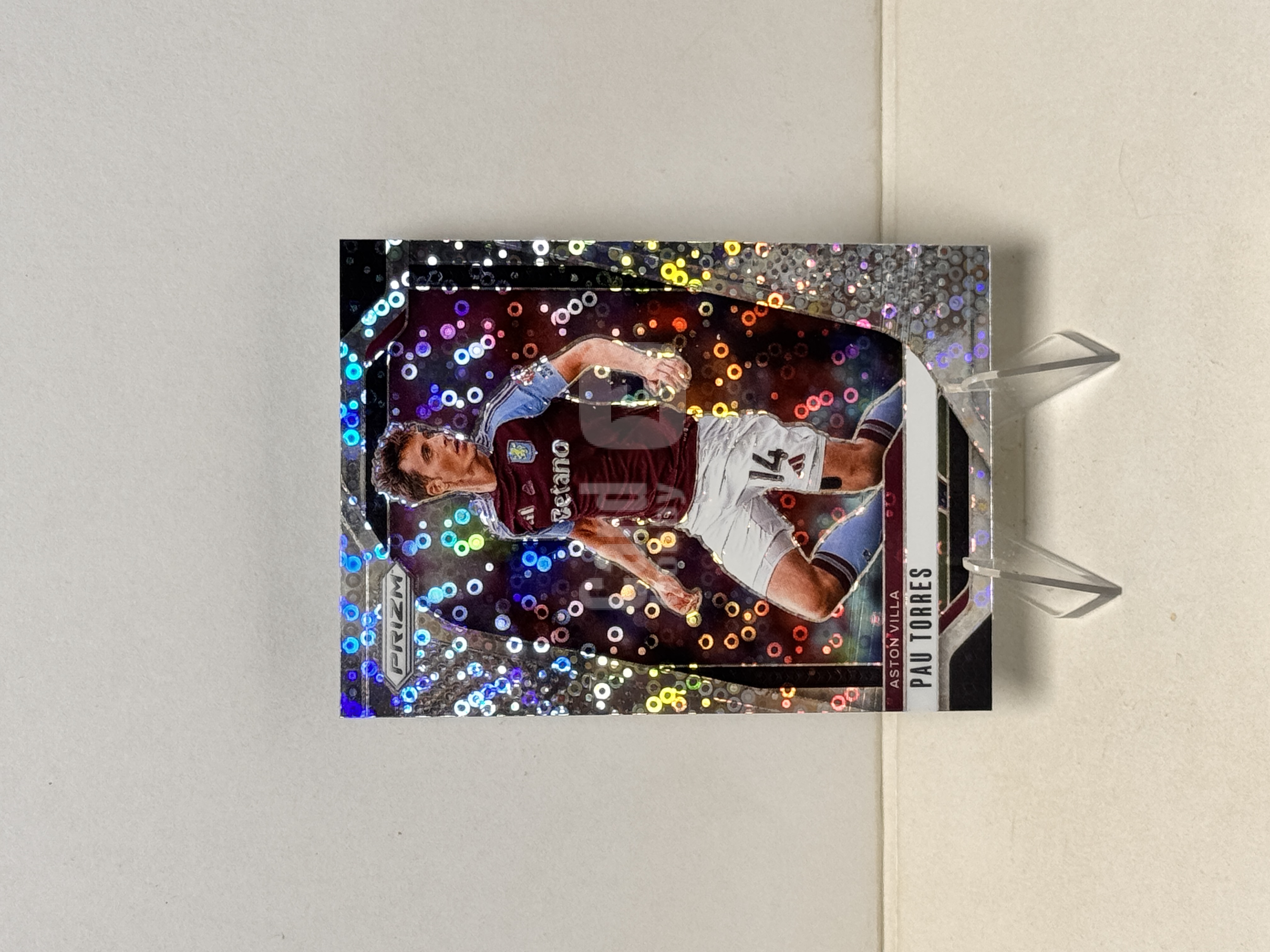 2024-25 Panini Prizm Pau Torres  英超 PZ 阿斯顿维拉 保 托雷斯 银泡泡折 折射 实卡精美 收藏必备 卡品如图【星爷代拍】H2-2