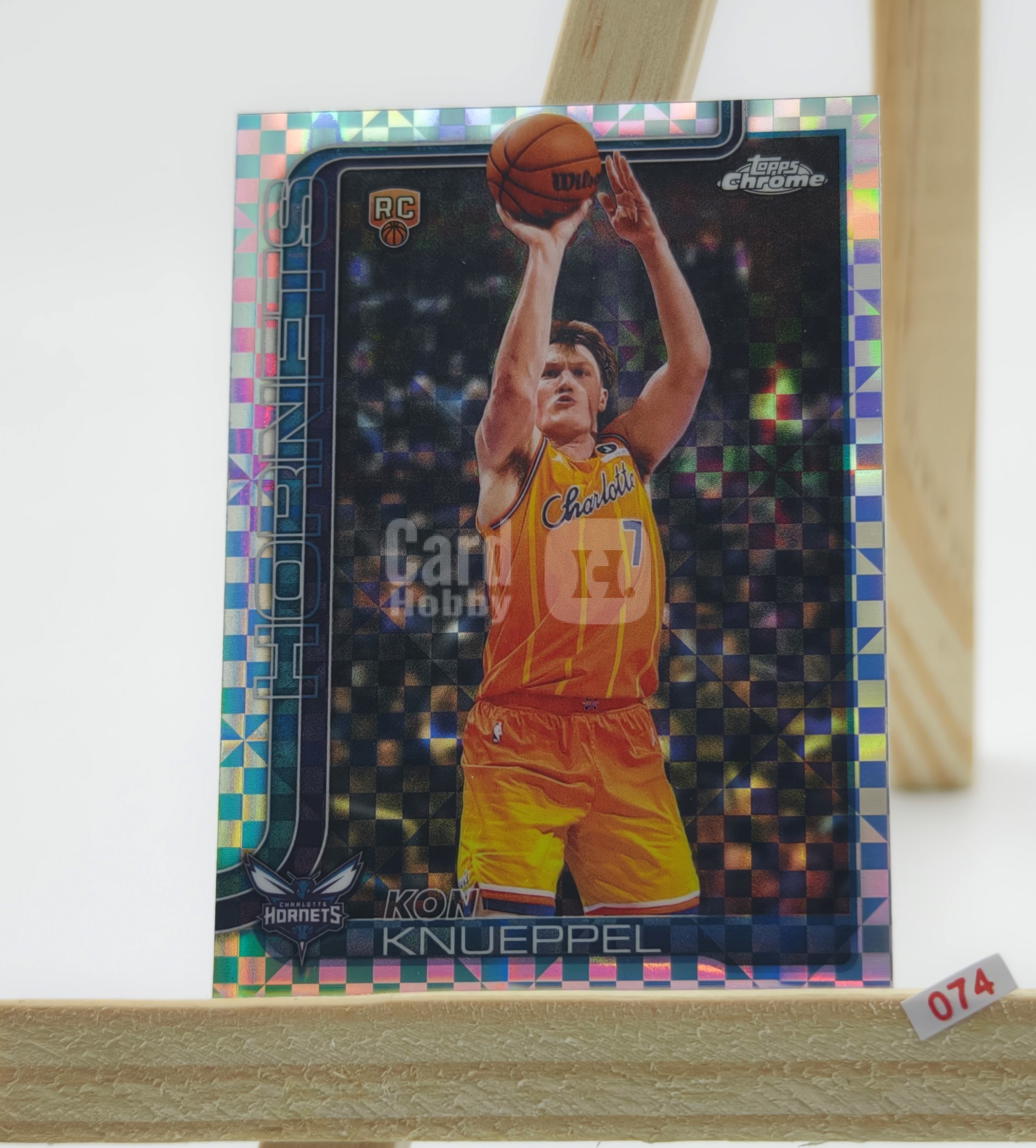 【鹰歌拍卖】康康 克努佩尔 Knueppel 棋盘格子折射 RC新秀卡|2026 Topps Chrome Update 黄蜂 神射手 月最佳新秀 潜力新星 未来可期 凑套必备 不保卡品 #阳光
