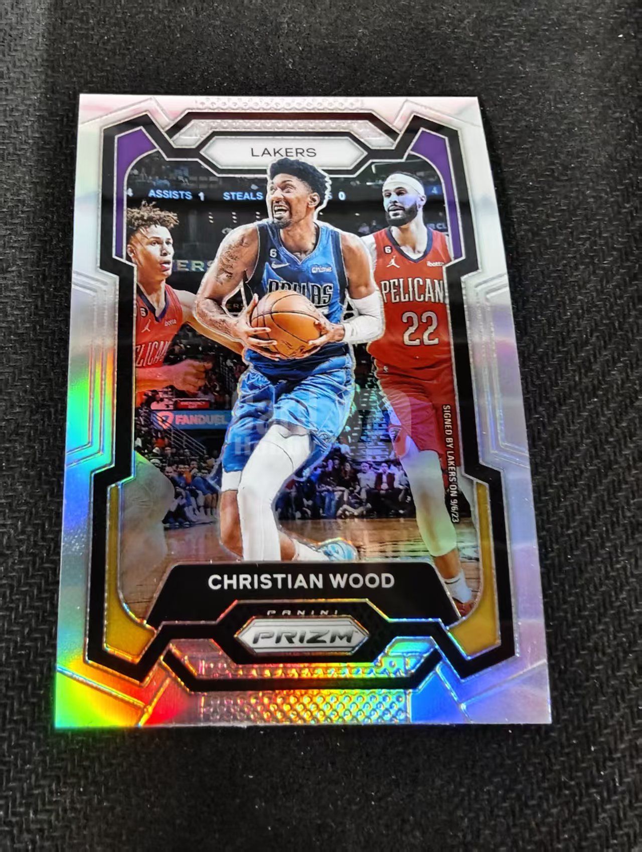 2023-24 Panini Prizm Christian Wood 克里斯蒂安 伍德 湖人 银折 PZ 划痕 边角瑕疵 #245