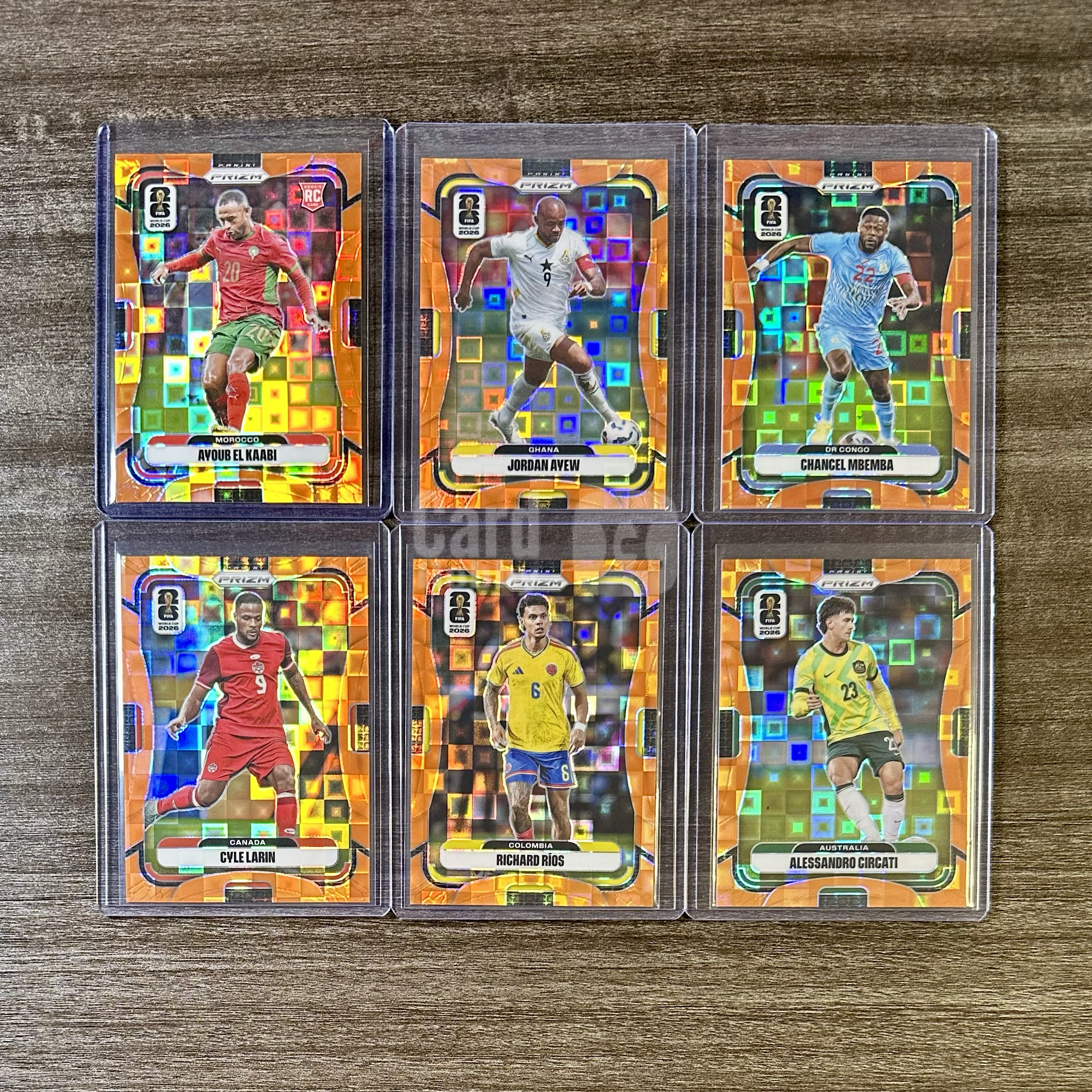 LOT 2026 Prizm World Cup Orange Pandora 世界杯 橙潘多拉折 /215编 Jordan Ayew 乔丹阿尤 埃尔卡比 姆本巴 拉林 里奥斯 奇尔卡蒂 腿毛