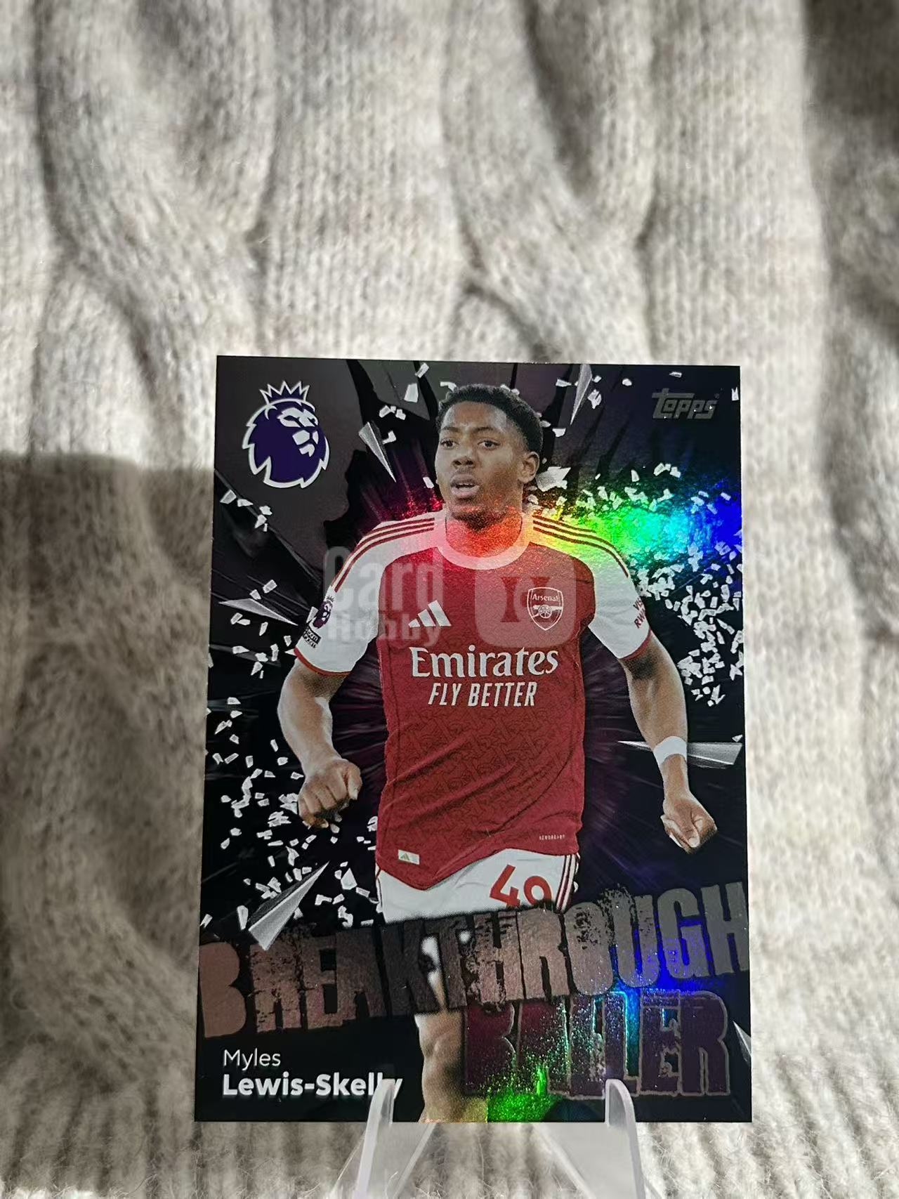2024-25 Topps 英超 Myles Lewis-Skelly 突破性球星银折特*,迈尔斯・刘易斯 - 斯凯利,阿森纳中场,天赋出众,枪手年轻潜力新星,凑套必备