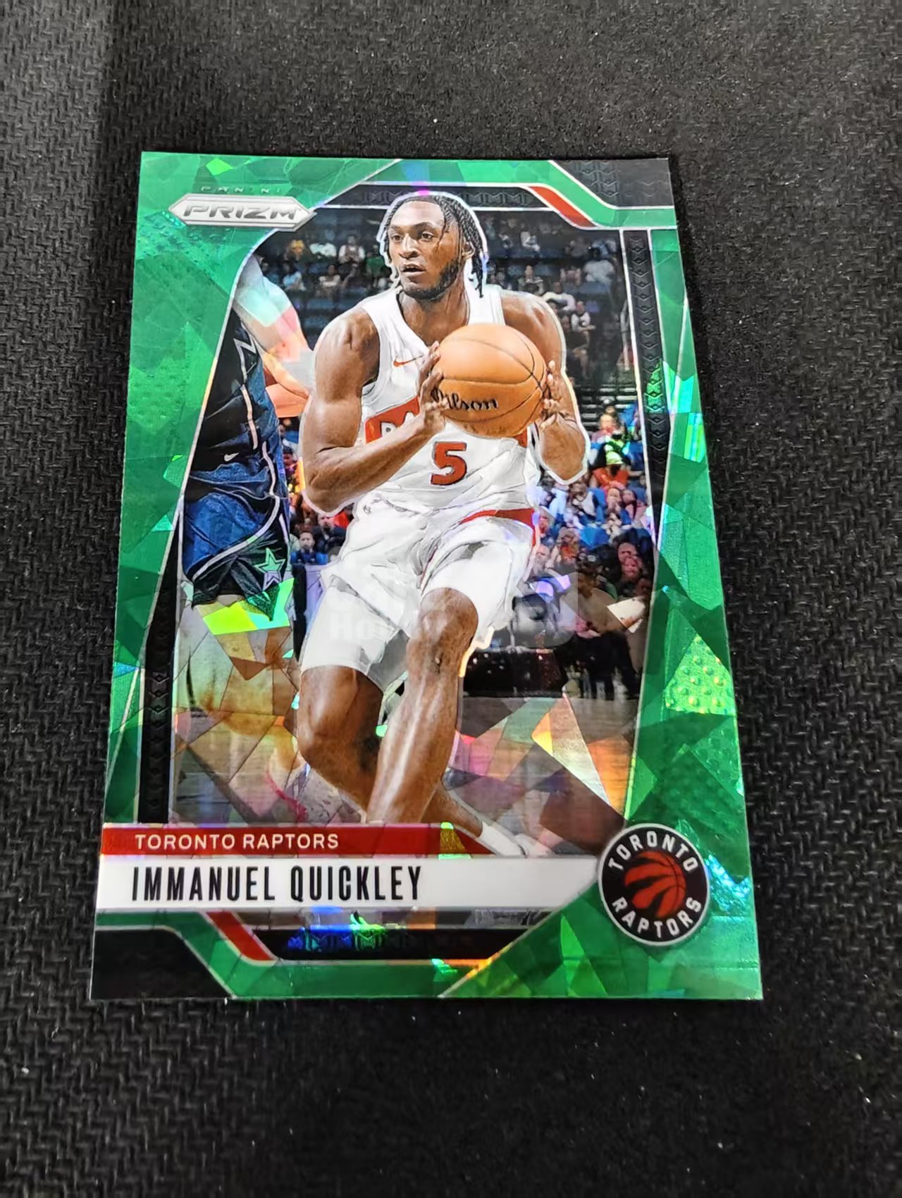 2024-25 Panini Prizm Immanuel Quickley 伊曼纽尔 奎克利 猛龙 绿碎冰 PZ 划痕 边角瑕疵 #78