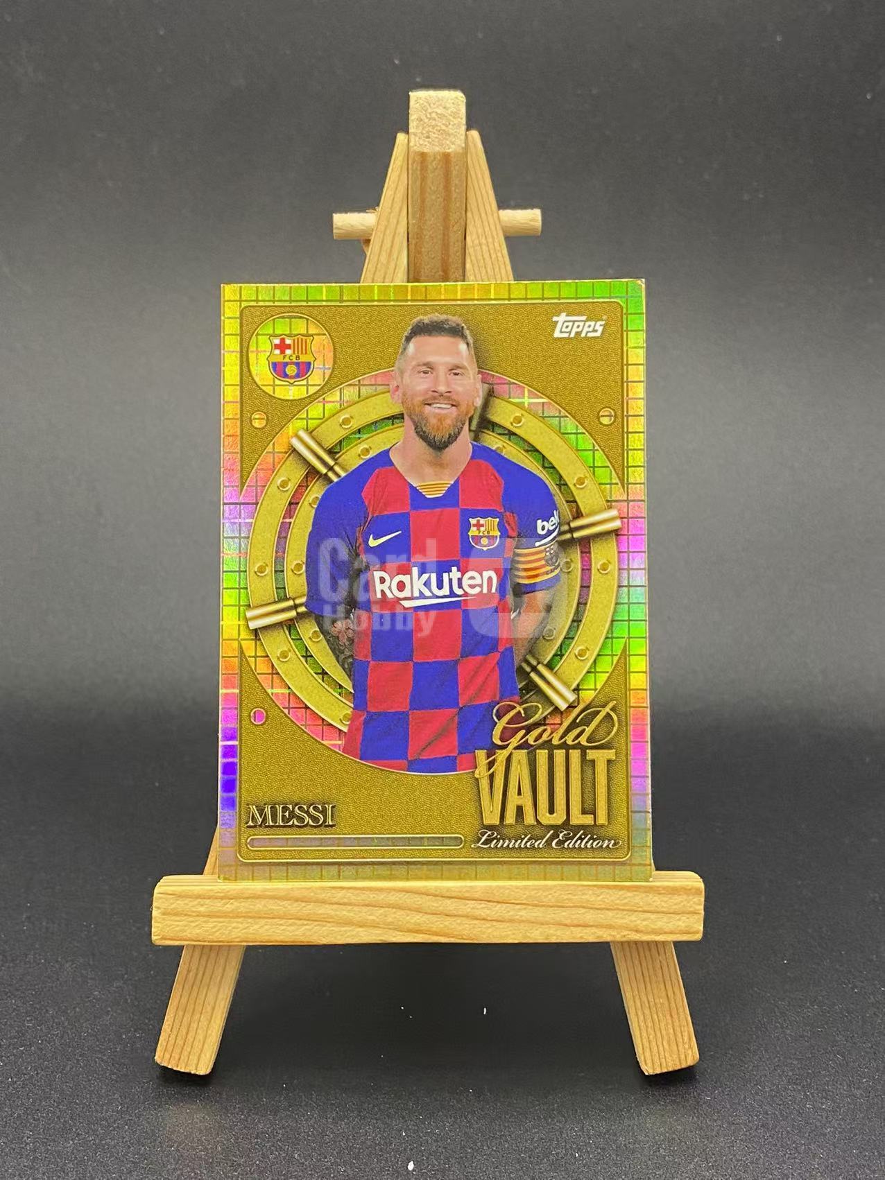 2025 【六六代卖】 topps Lionel Messi 梅西 阿根廷 巴萨铁罐队盒 Gold Vault 金库特卡 瑕疵如图(烬01)