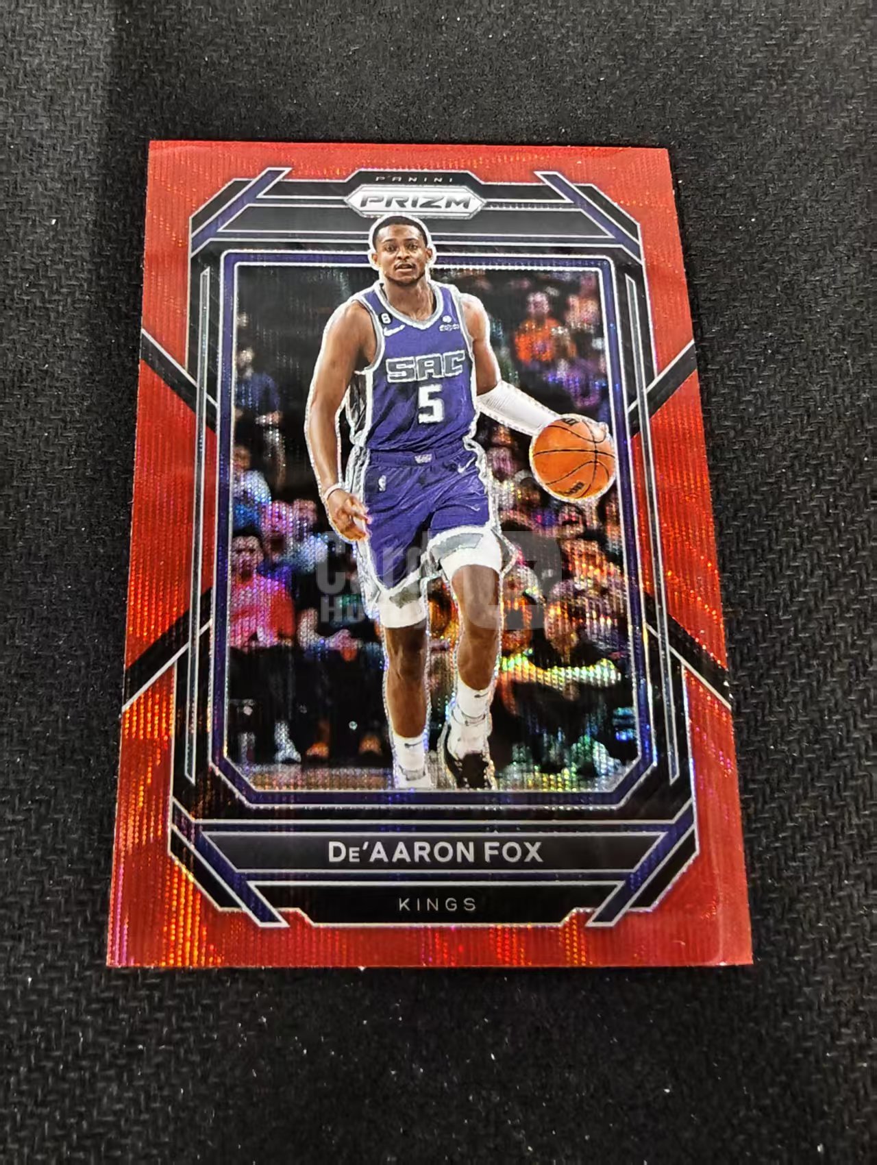 2022-23 Panini Prizm De'Aaron Fox 达龙 福克斯 狐狸 国王 红波纹 PZ 划痕 边角瑕疵 #118
