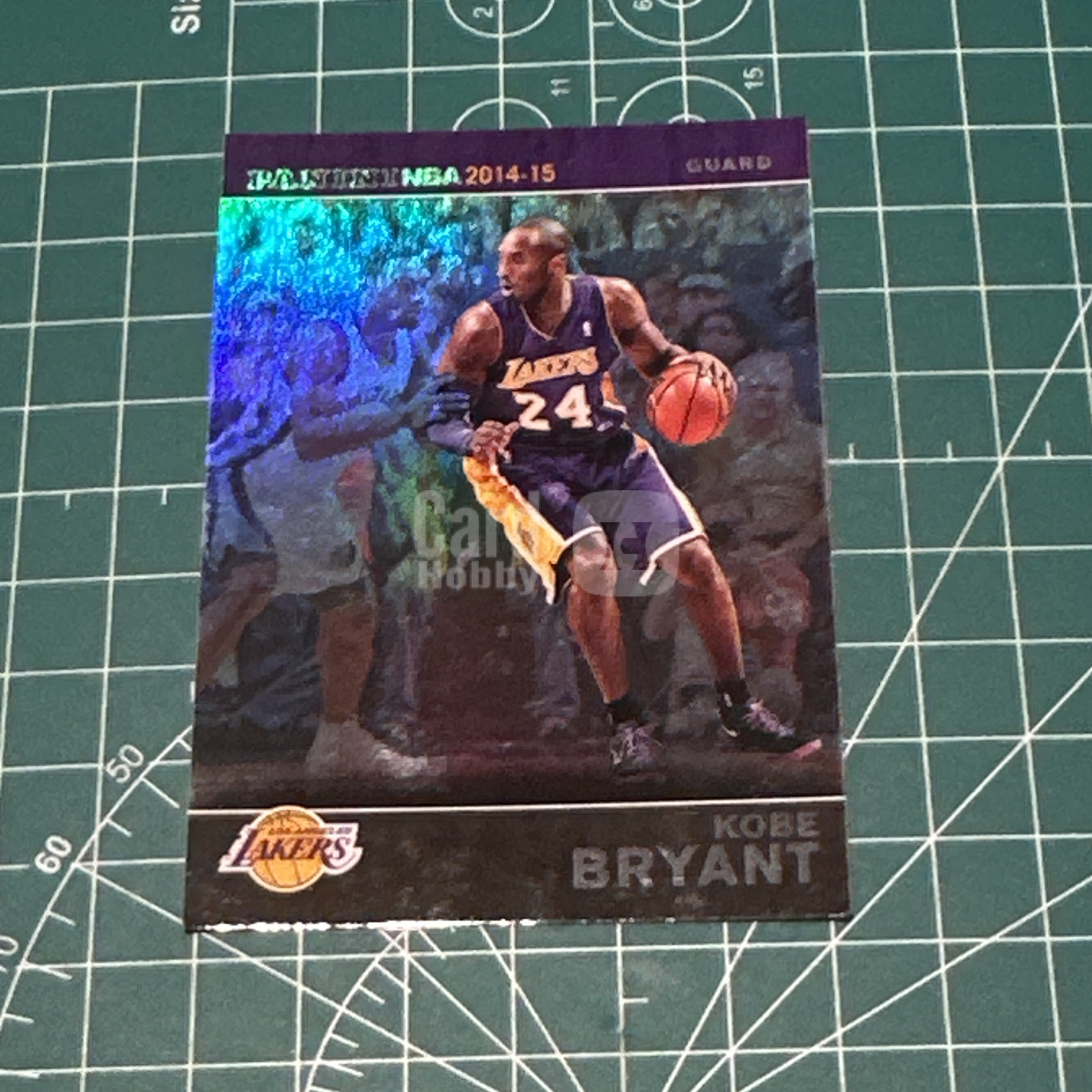 2014-15 Panini Americana Kobe Bryant S.p.a. 科比布莱恩特 小飞侠 黑曼巴 KB 银折 折射特卡湖人队 hit之一 十年老卡 绝版卡 稀有大比例 角瑕 折痕
