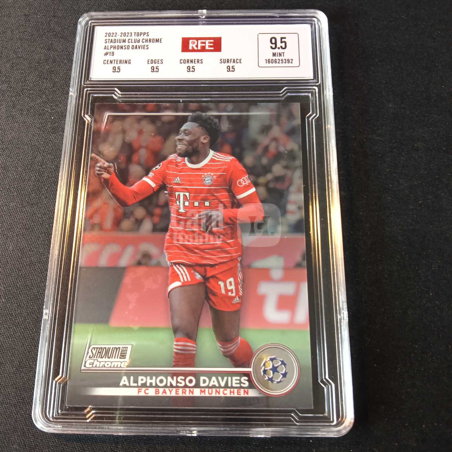 2022-23 Topps Stadium Club Chrome 阿方索 戴维斯 评级卡 拜仁 实卡精美稀有 品质保障 投资收藏必备 保值回购 详情见说明 【蓝色星球】
