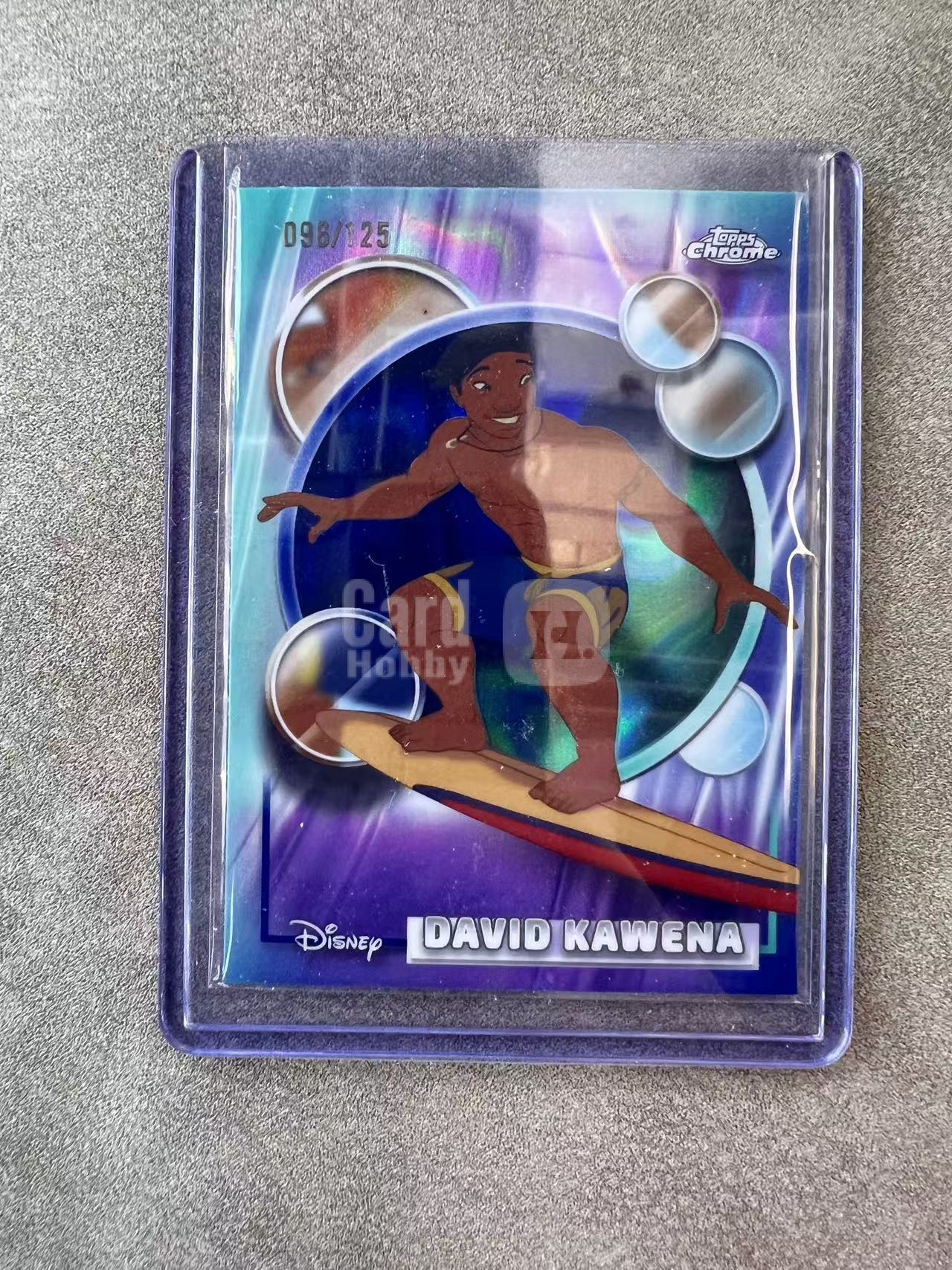 8152【330球星卡实体店代卖】2026 Topps Chrome TC Disney 迪斯尼 David Kawena 大卫 卡韦纳 星际宝贝 熔岩折 96/125编 (UK23)