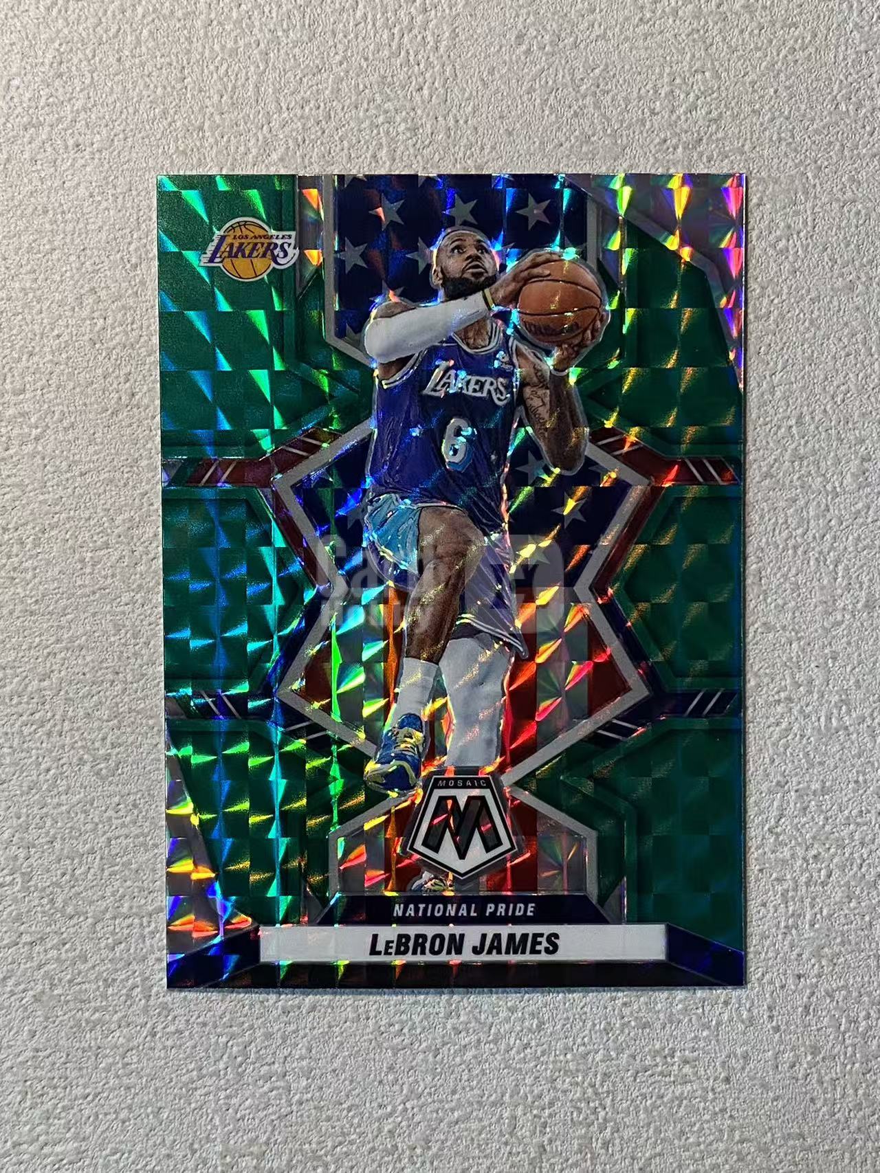 2021-22 Panini Mosaic LeBron James 马赛克 湖人 勒布朗 詹姆斯 国家荣耀 绿马赛克折 折射 经典选图 收藏必备