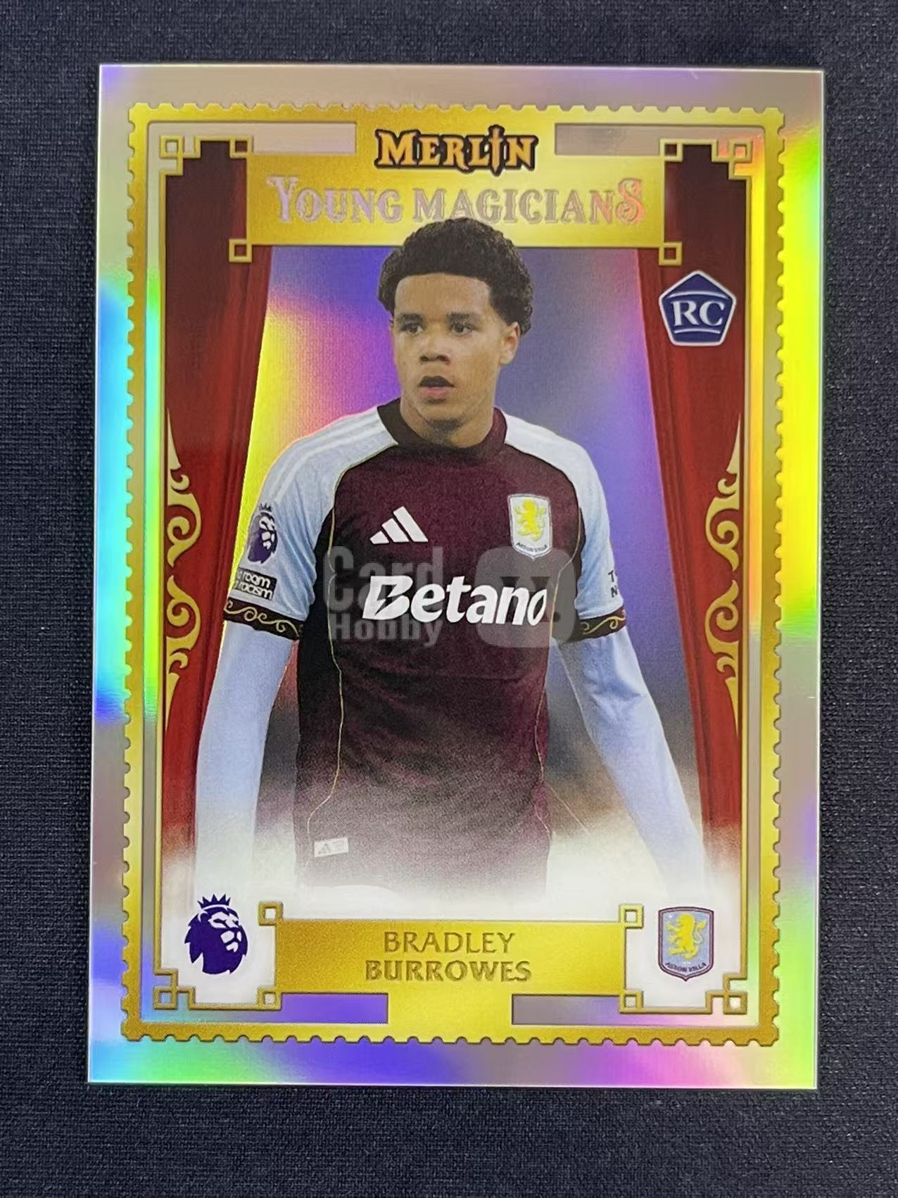 2026 Topps Premier Merlin Burrowes #YM-4 英超梅林 伯罗斯 新秀RC   Aston Villa维拉  Young Magicians 魔法新星特卡 卡品如图