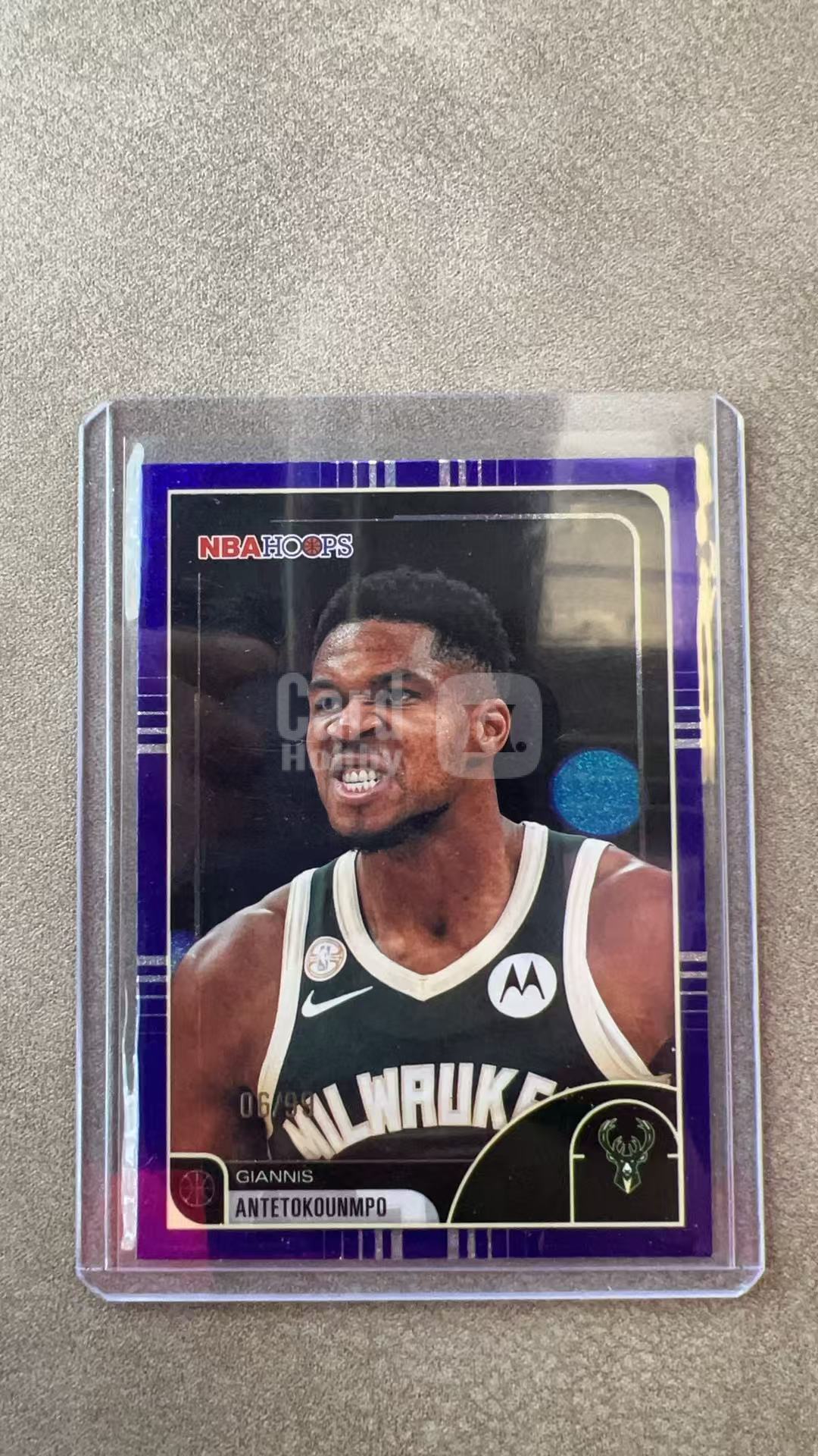 7805【330球星卡实体店代卖】2026 Topps HOPPS 字母哥 扬尼斯 阿德托昆博 Giannis Antetokounmpo 雄鹿 06/99编 仅顺丰寄付 (道明寺)