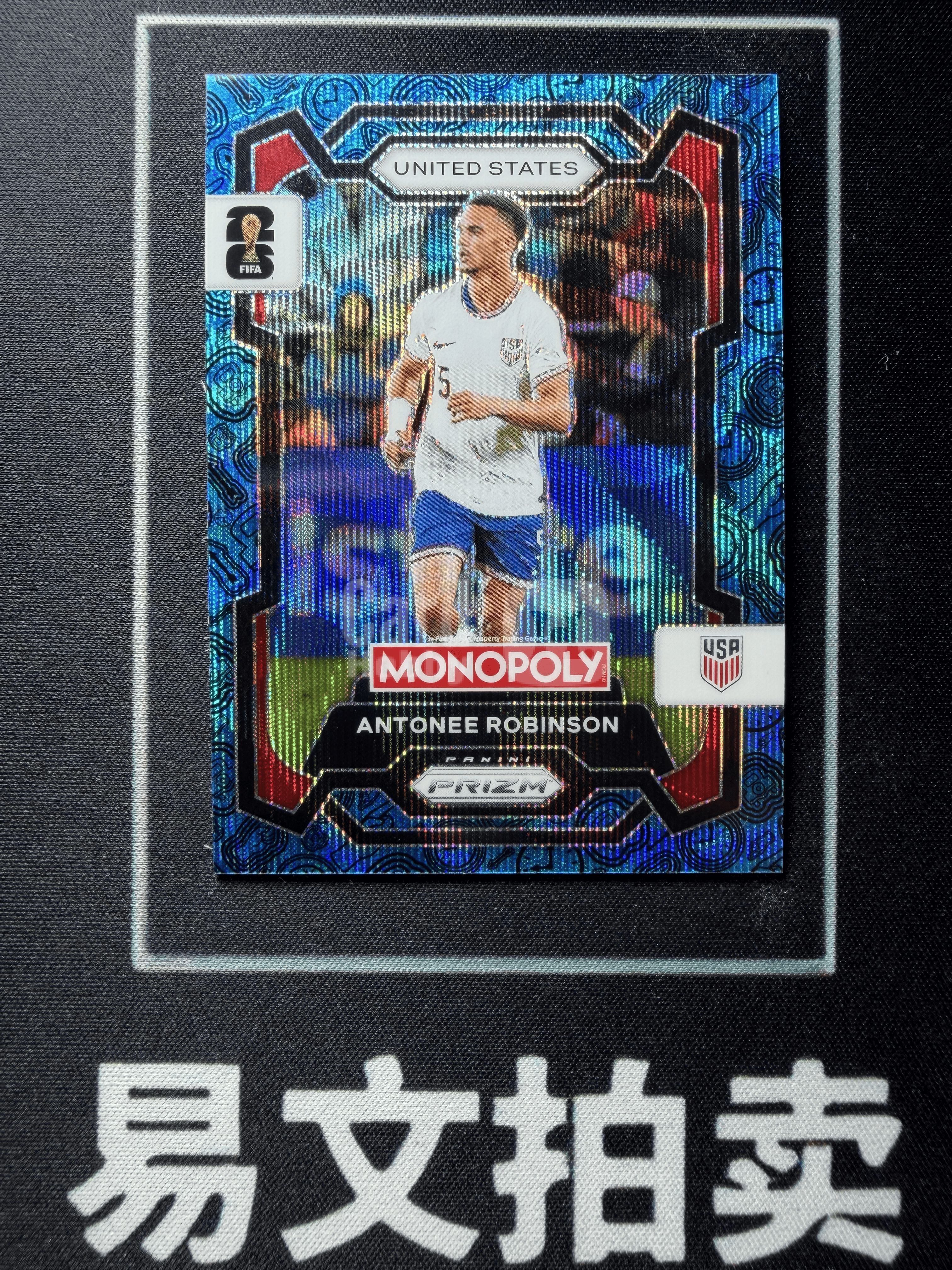 【易文拍卖 超级回款】2026 Panini Prizm Pz 美加墨世界杯 大富翁 ANTONEE ROBINSON 安东内 罗宾逊 富勒姆 美国 蓝图腾折 卡品如图