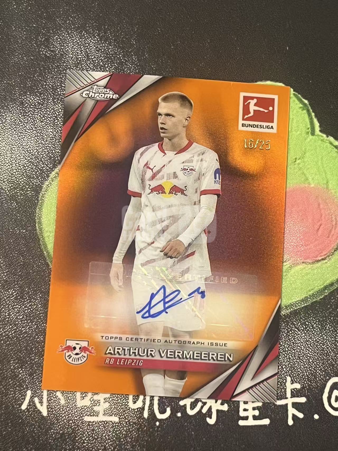 2025 Topps Chrome Arthur Vermeeren 德甲 莱比锡红牛 费尔梅伦 25编 签字 橙折 微瑕如图【ZYP代拍】望灯
