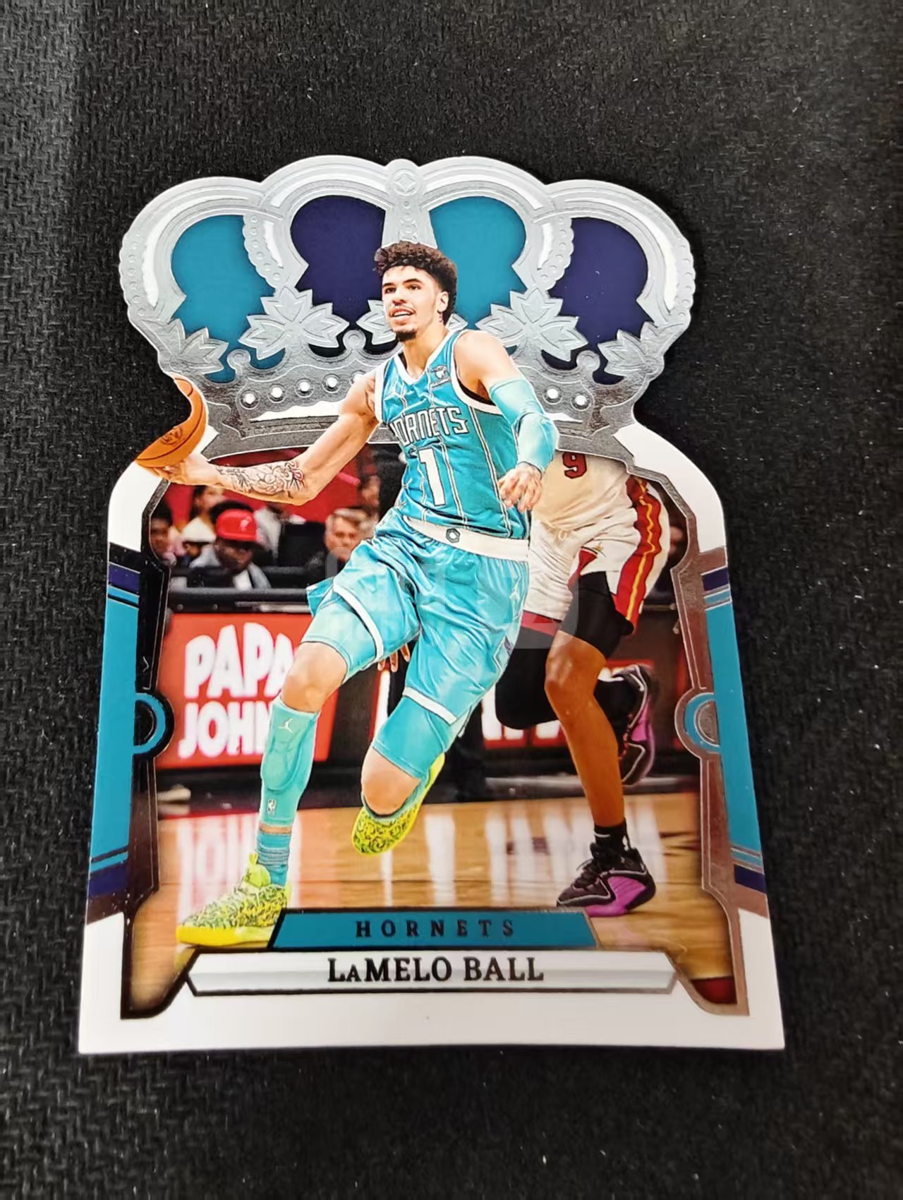 2023-24 panini Crown Royale LAMELO BALL 拉梅洛 鲍尔 三球 黄蜂 皇冠 异形 划痕 边角瑕疵 #52