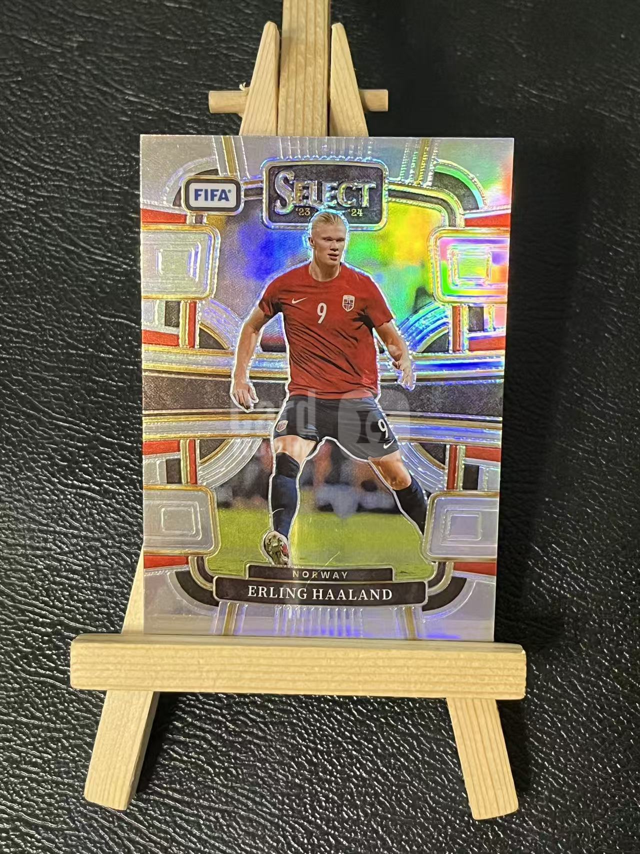 2023-24 Panini Select Erling Haaland 哈兰德 挪威 银折 实卡精美 卡品如图 LA-2