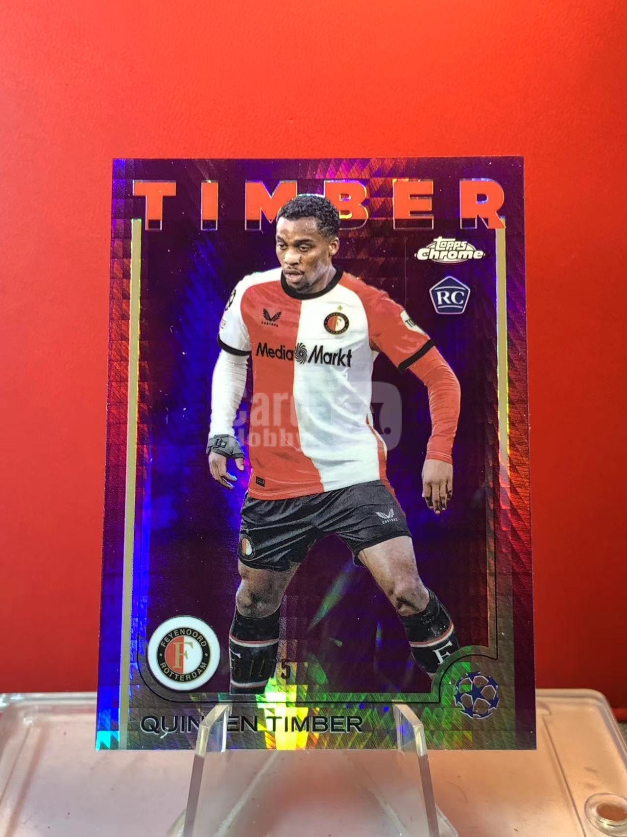 (詹叔代拍)屯新秀!2025 Topps Chrome Quinten Timber 欧冠 费耶诺德 昆滕 廷贝尔 RC 紫龙鳞折 折射 57/75编 顺丰寄付 泰山