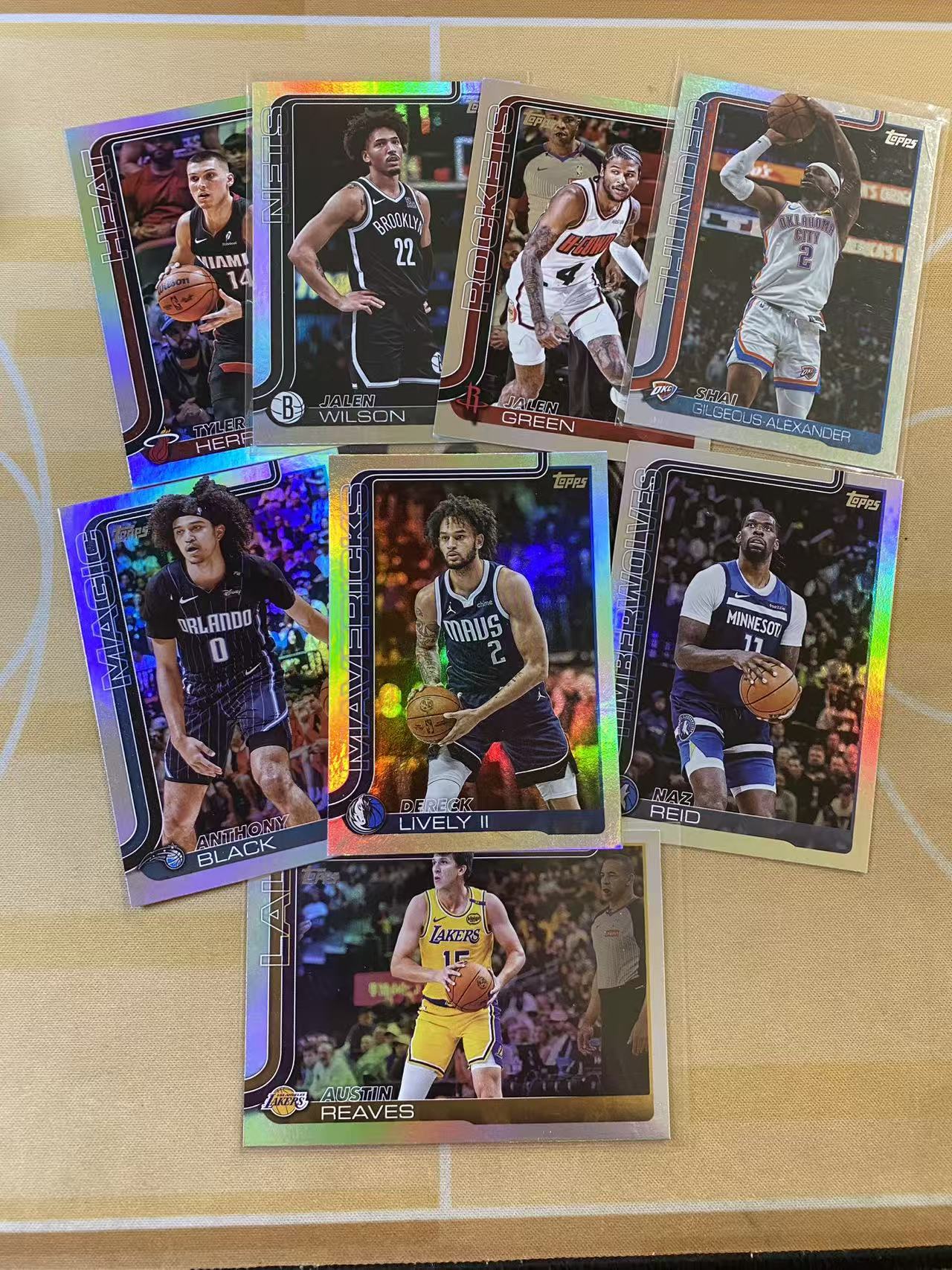 撸卡厮 Lukas 2025 topps 亚历山大 杰伦格林 里夫斯 银折 打包(nq)