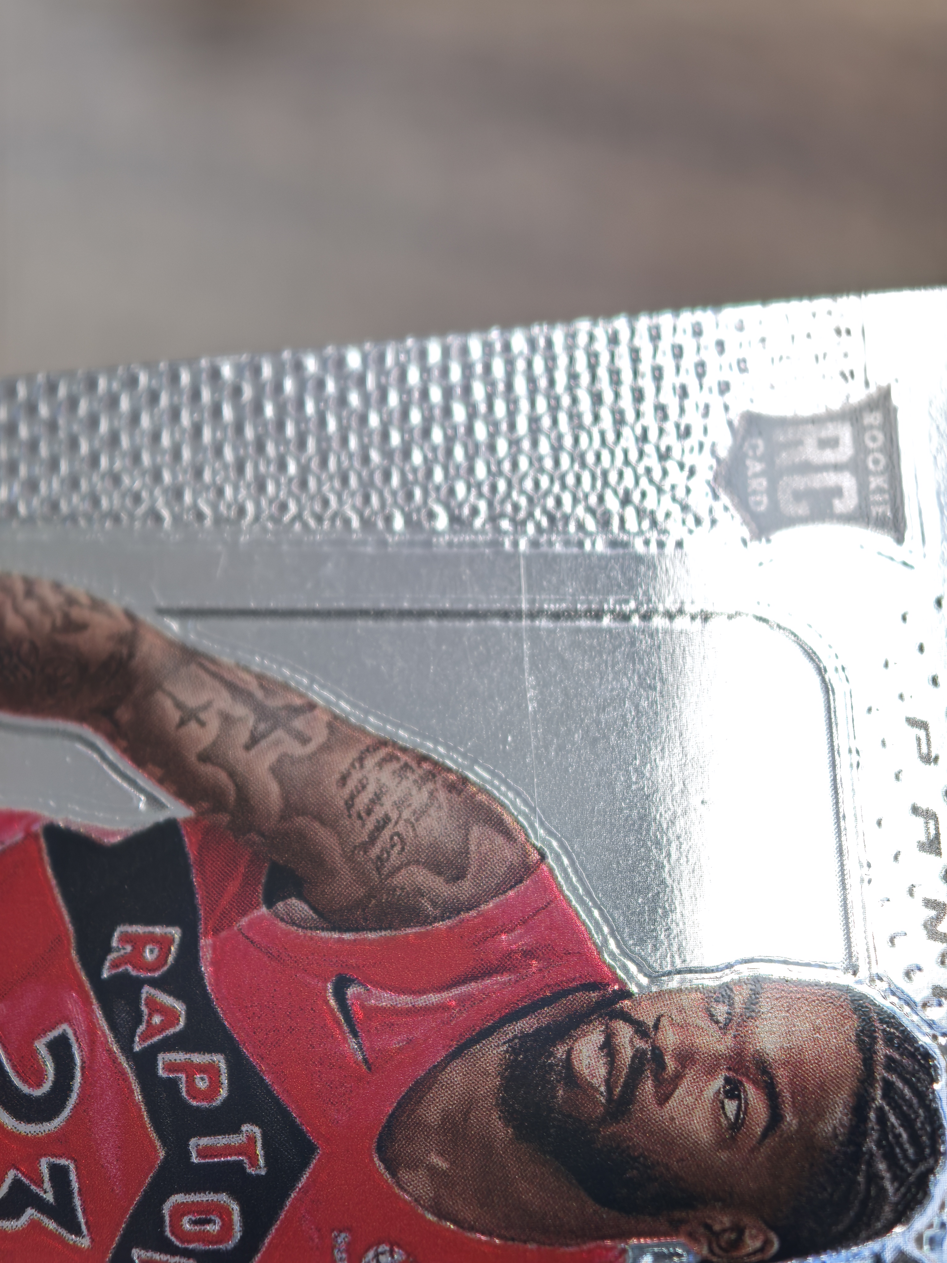 2024-25 Panini PRIZM DECA JAMAL SHEAD RC PZ复古 猛龙 贾马尔 谢德 新秀 签字 贴签 银折 折射 微瑕 实卡精美 卡品如图 收藏必入 流浪