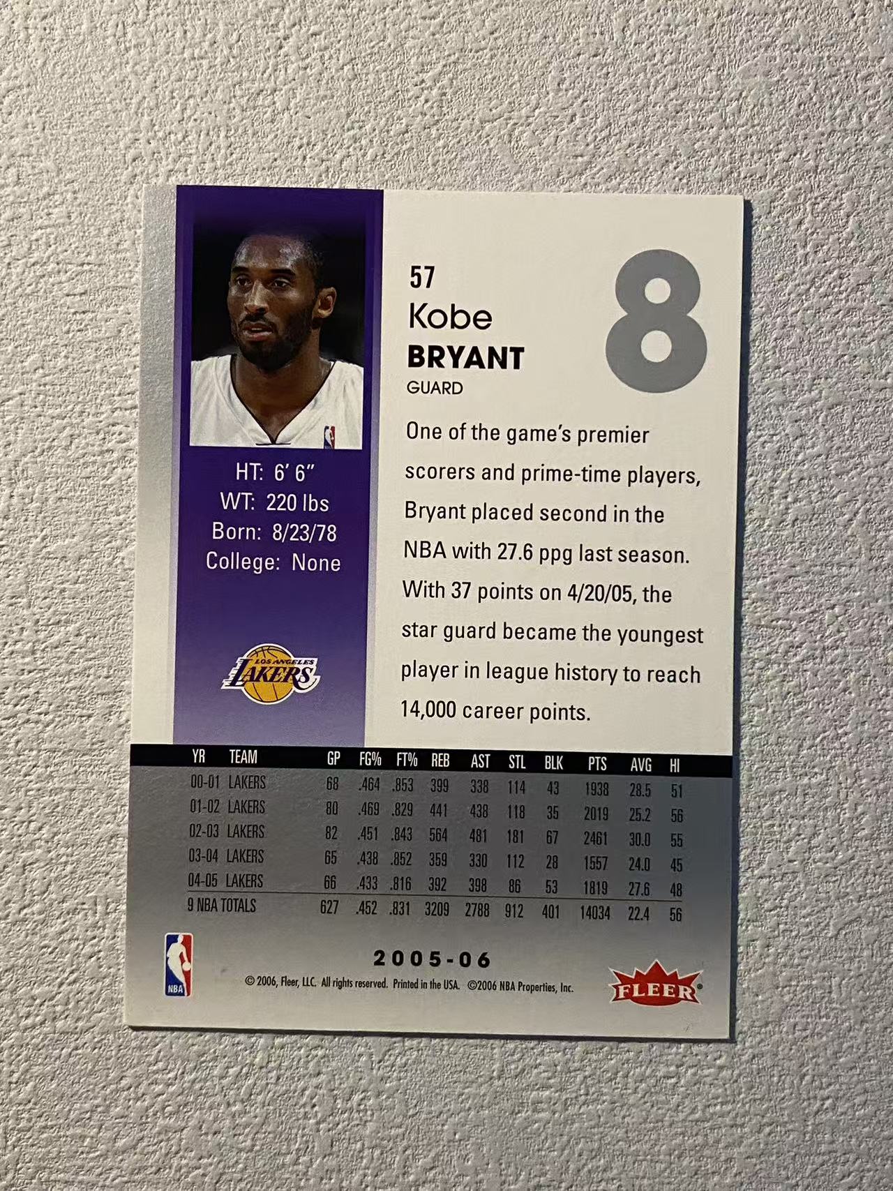 2005 Fleer Fleer Kobe Bryant 湖人 科比 布莱恩特 特卡 选图精美 经典老特 收藏必备
