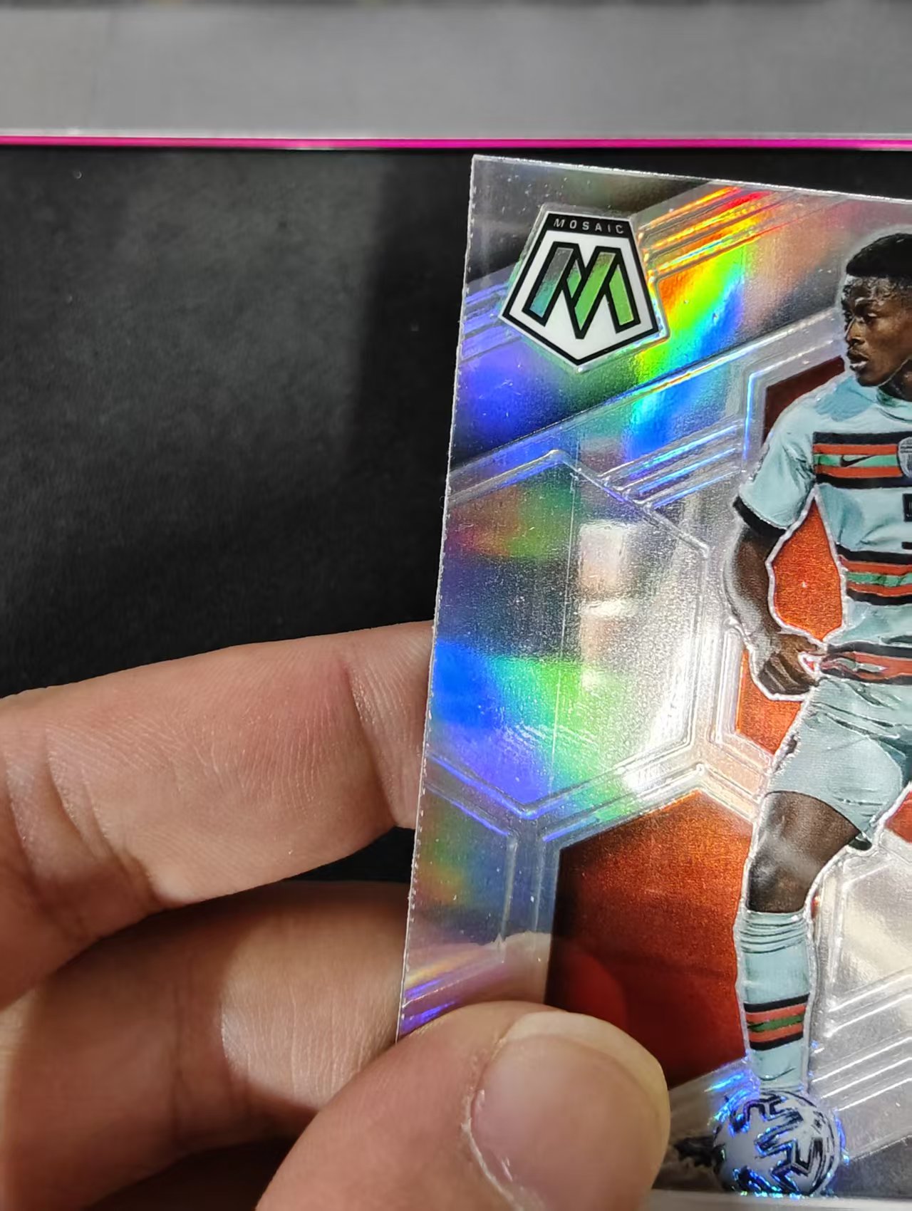 2021-22 Panini Mosaic Nuno Mendes RC 努诺 门德斯 新秀 葡萄牙 大巴黎 银折 卡塔尔世界杯马赛克 划痕 边角瑕疵 #111