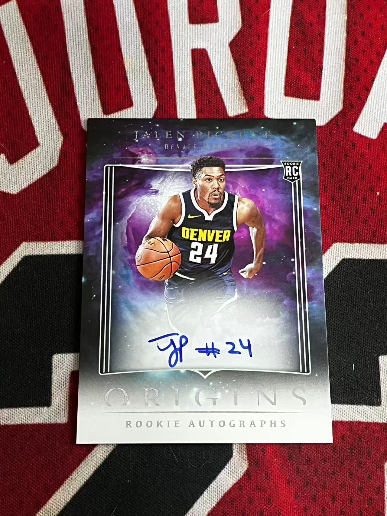 【接寄拍费率低至5%含卡淘手续费】2023-24 PANINI ORIGINS 起源系列 掘金 新秀RC 杰伦皮克特 签字卡 卡签 背号签 专收凑套必备【烂臭嘴拍卖】