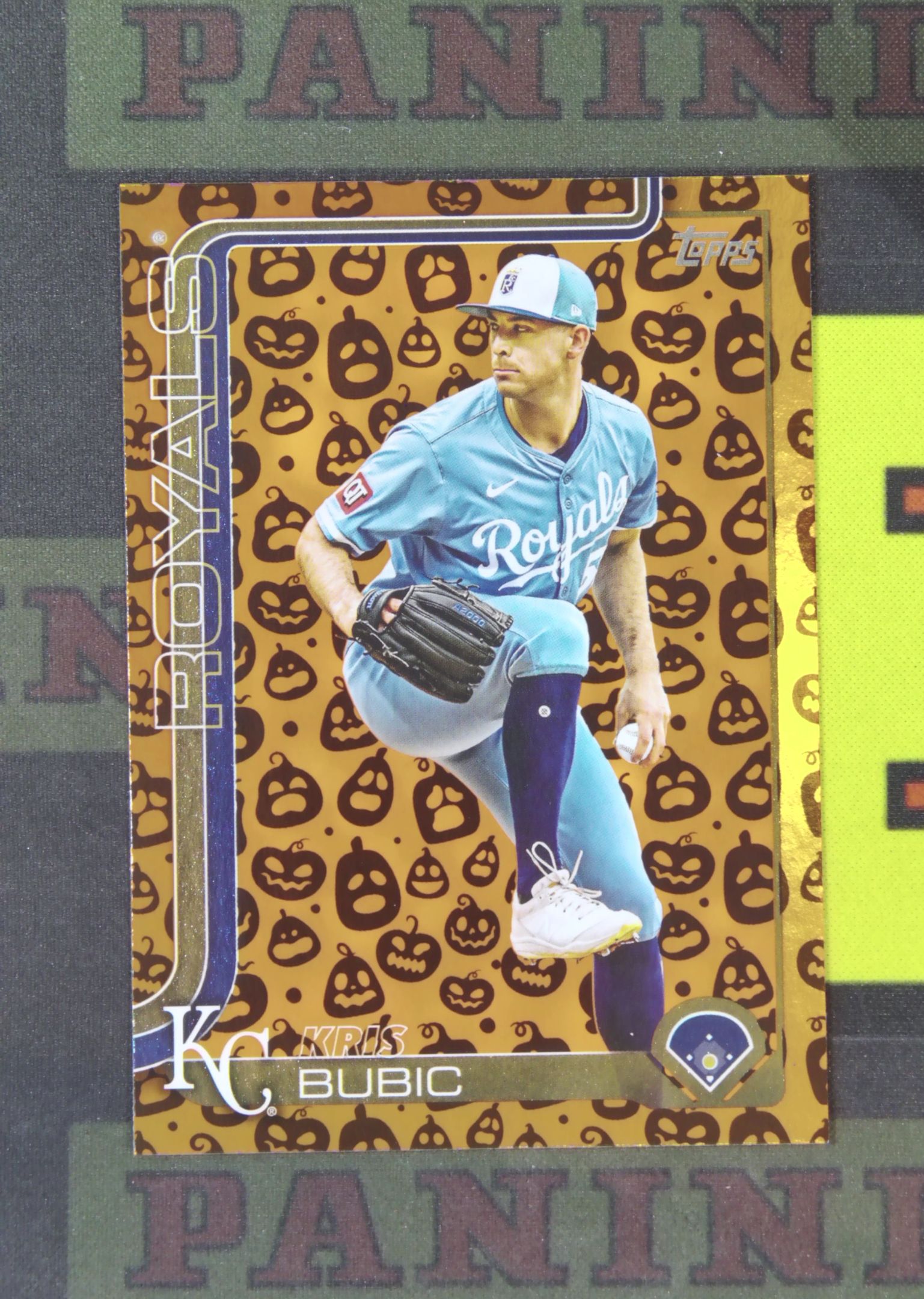2025 Topps Update Kris Bubic Nirvana Project 克里斯 布比奇 堪萨斯城皇家 南瓜折 折射 万圣节 比例 SP 卡品如图 收藏必备 吴¥